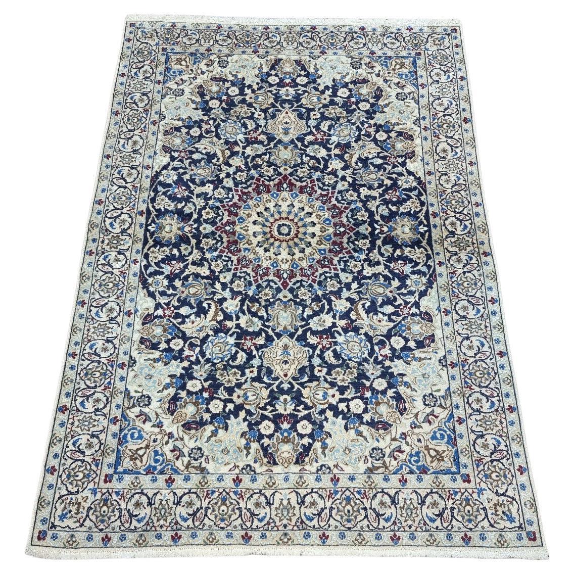 Handgefertigter Nain-Teppich im persischen Stil im Vintage-Stil mit Seide 3,2' x 4,6', 1980er Jahre - 1D102