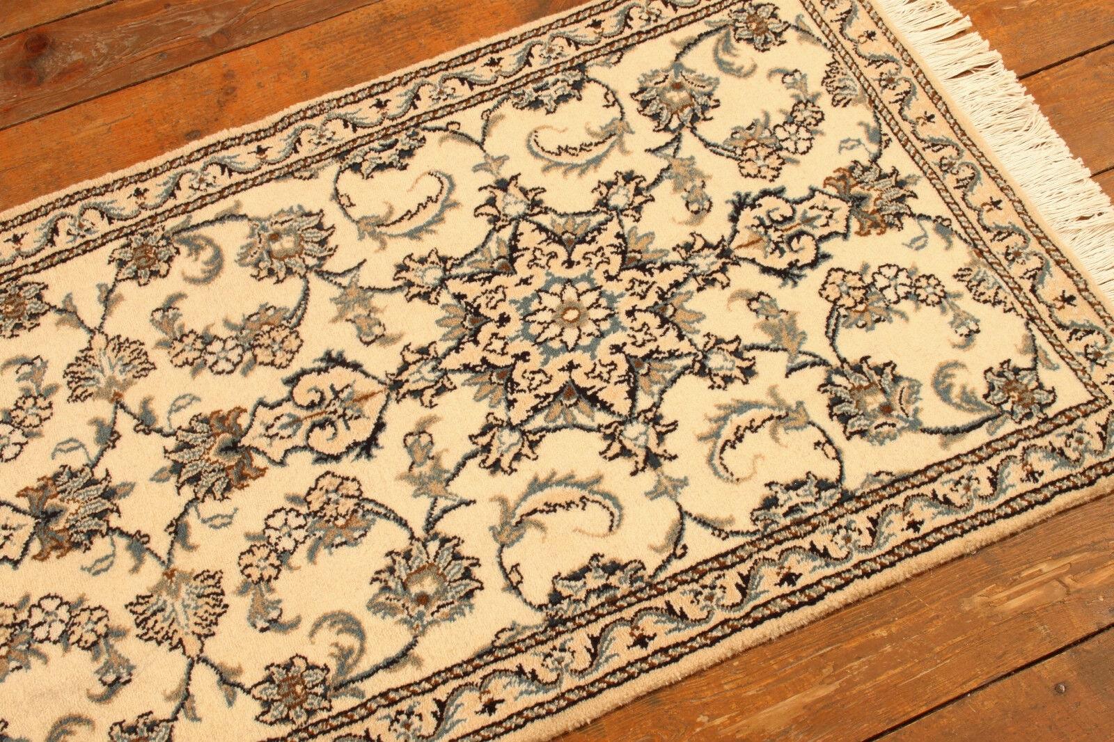 Handmade Vintage Persian Style Nain Runner Rug 2.5' x 6.3', 1980s - 1T50 In Good Condition For Sale In Bordeaux, FR