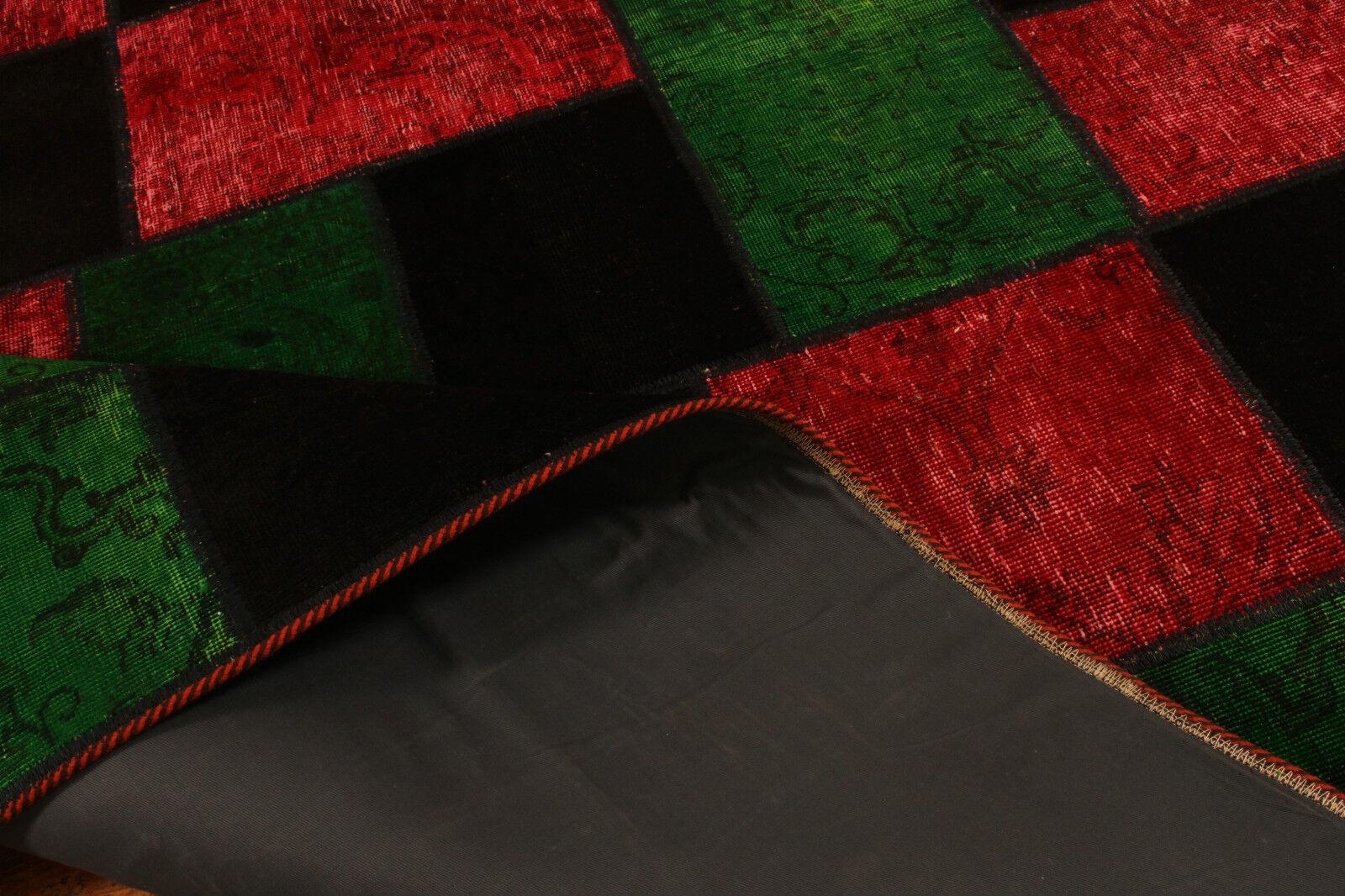 Handgefertigter Vintage Persian Style Patchwork Overdyed Teppich 5' x 6.7' (175cm x 242cm)

Tauchen Sie ein in den eklektischen Charme unseres handgefertigten Patchwork-Teppichs im persischen Vintage-Stil mit Färbung. Dieser aus den 1970er Jahren