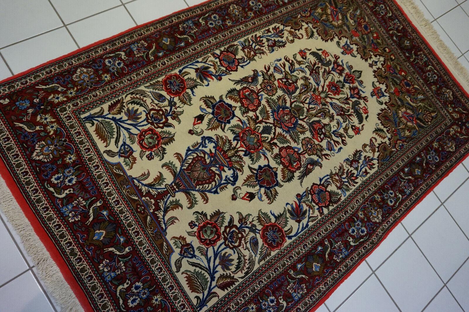 Handmade Vintage Persian Style Qum Prayer Rug 3.4' x 5.4', 1970s - 1D49 For Sale 6