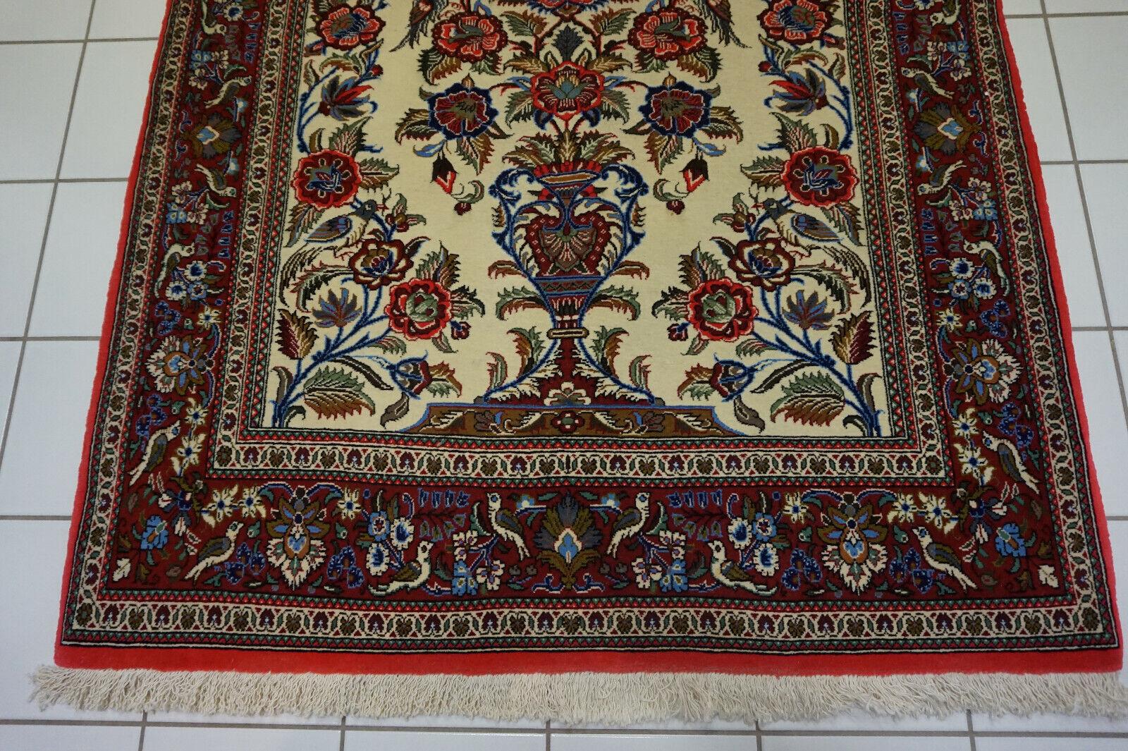 Handgefertigter Qum-Gebetteppich im persischen Vintage-Stil 3.4' x 5,4', 1970er Jahre - 1D49 im Angebot 2