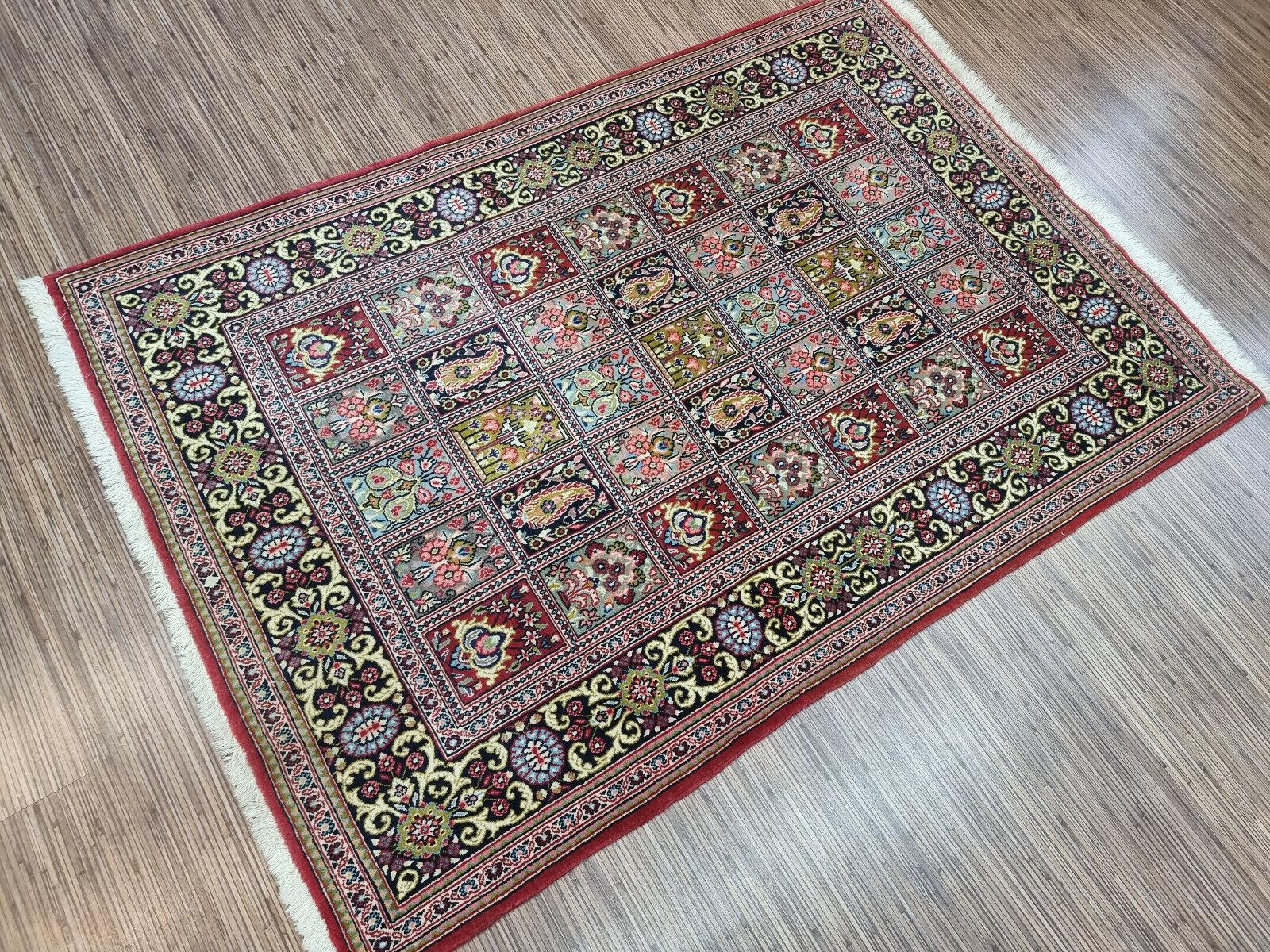 Handgefertigter Qum-Teppich im persischen Stil im Vintage-Stil  3,6' x 5.1', 1970er Jahre - 1D87 im Zustand „Gut“ im Angebot in Bordeaux, FR