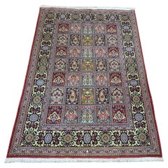 Handgefertigter Qum-Teppich im persischen Stil im Vintage-Stil  3,6' x 5.1', 1970er Jahre - 1D87