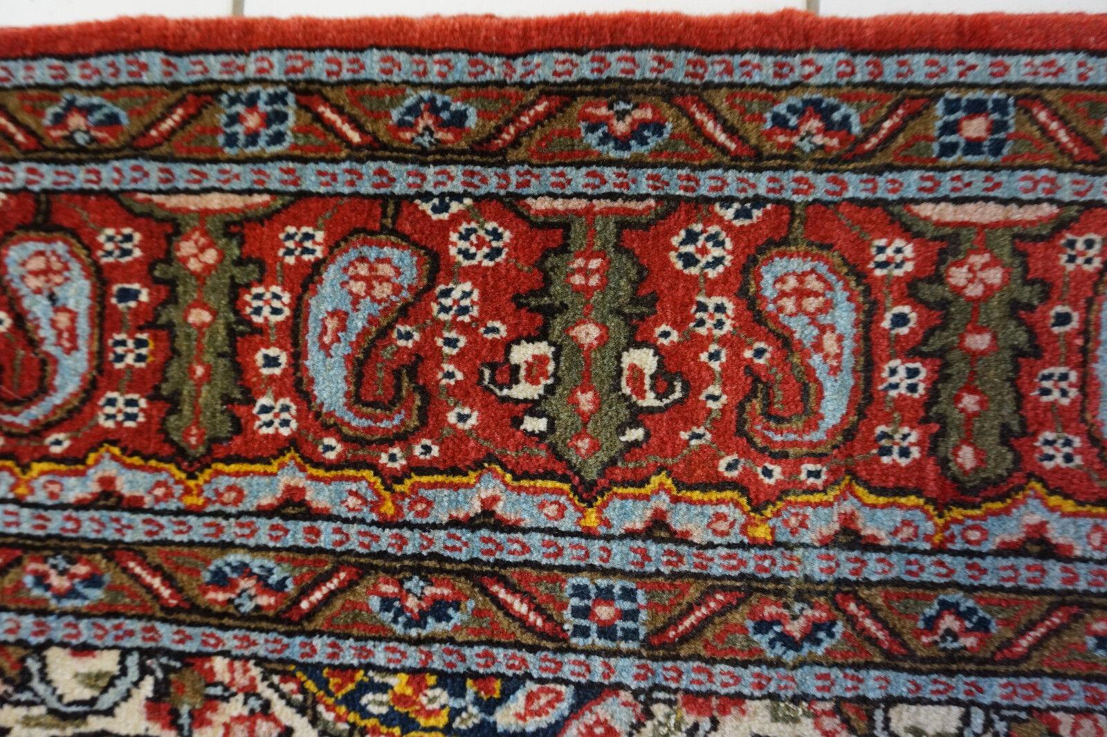 Handmade Vintage Persian Style Qum Rug 4.3' x 6.9', 1960s - 1D47 5