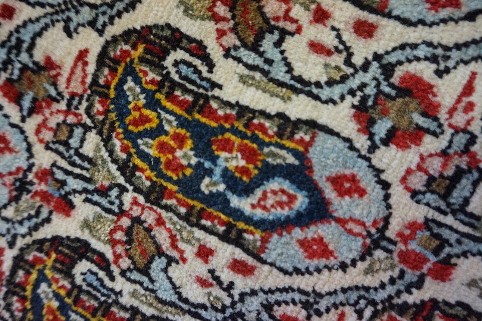 Handmade Vintage Persian Style Qum Rug 4.3' x 6.9', 1960s - 1D47 2