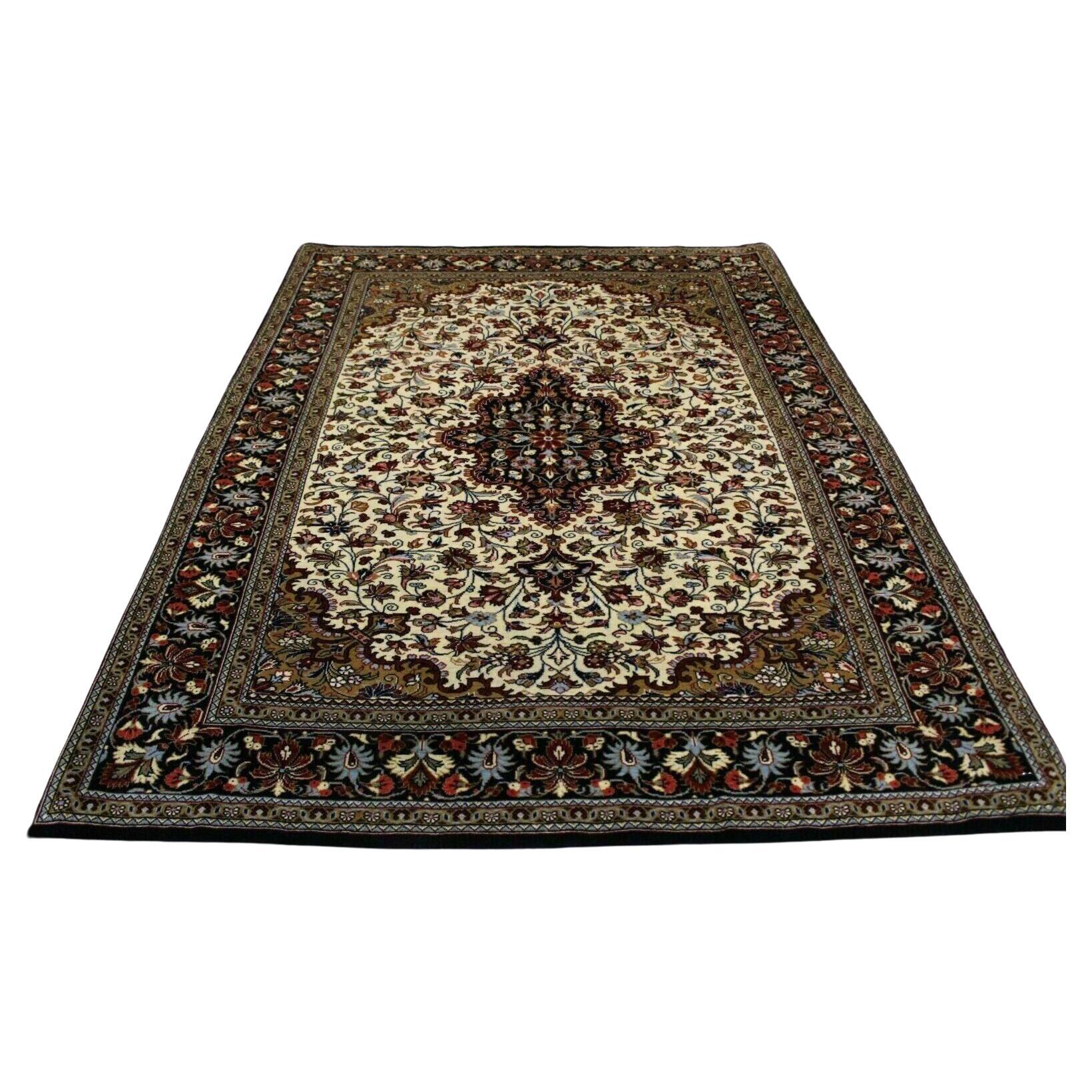 Handgefertigter Qum-Teppich im persischen Stil im Vintage-Stil mit Seide 3.7' x 5.1', 1970er Jahre - 1K44 im Angebot