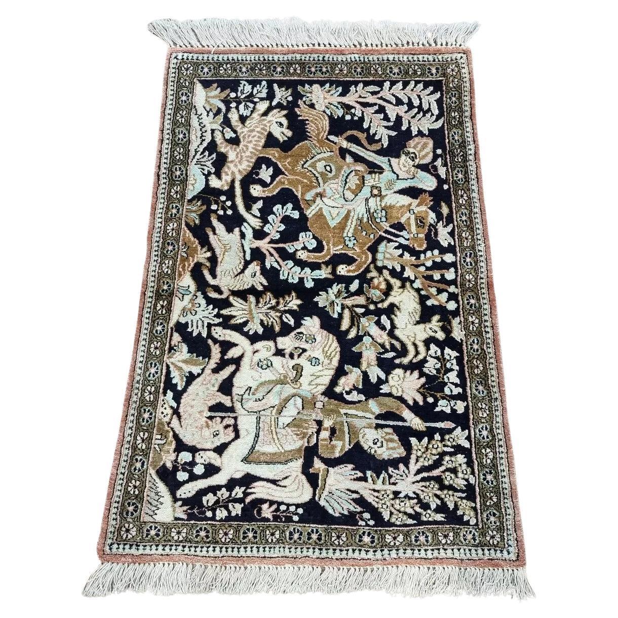 Handgefertigter Qum-Seidenteppich im persischen Stil im Vintage-Stil 1,8' x 2,8', 1970er Jahre - 1D129
