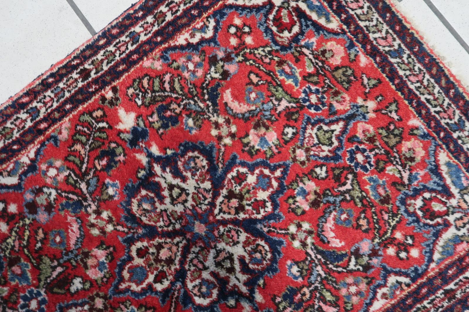 Hand-Knotted Handmade Vintage Persian Style Sarouk Rugб 1960s - 1C1075 For Sale