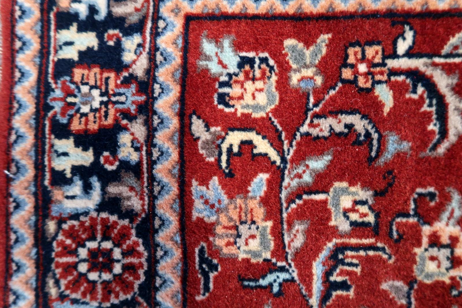 Handgefertigter Sarouk-Teppich im persischen Vintage-Stil 2.4' x 4', 1970er Jahre - 1C1115 im Angebot 2
