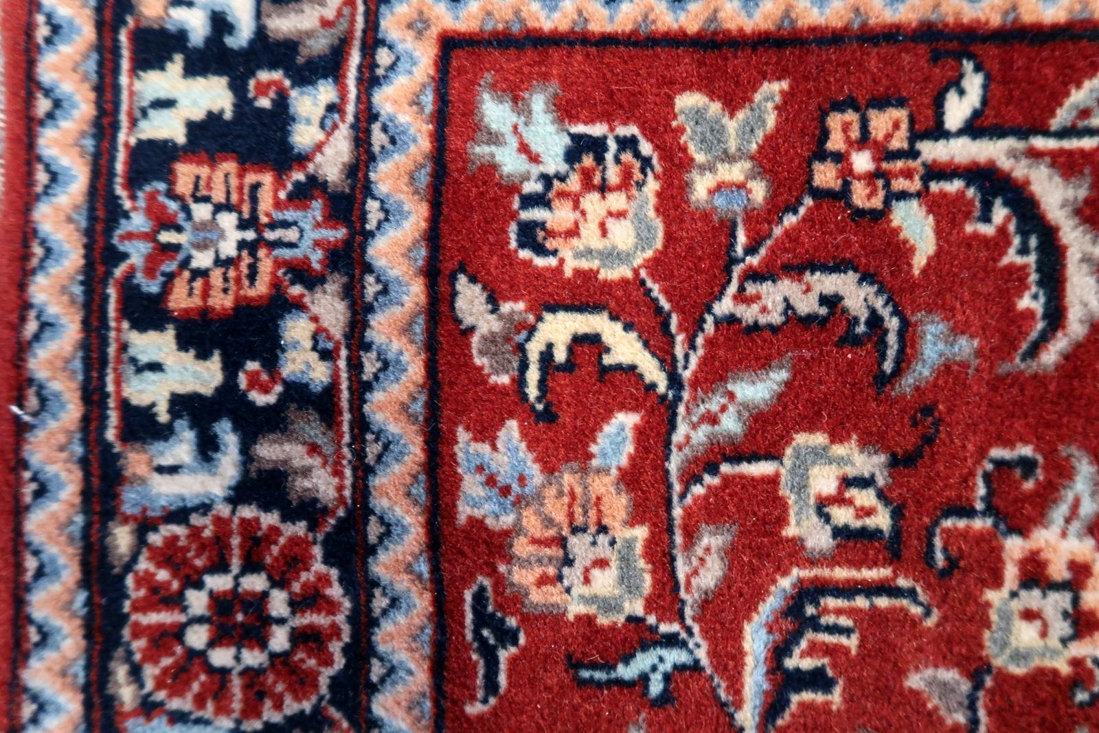 Tapis Sarouk de style persan vintage fait à la main 2,4' x 4', 1970 - 1C1115 en vente 2
