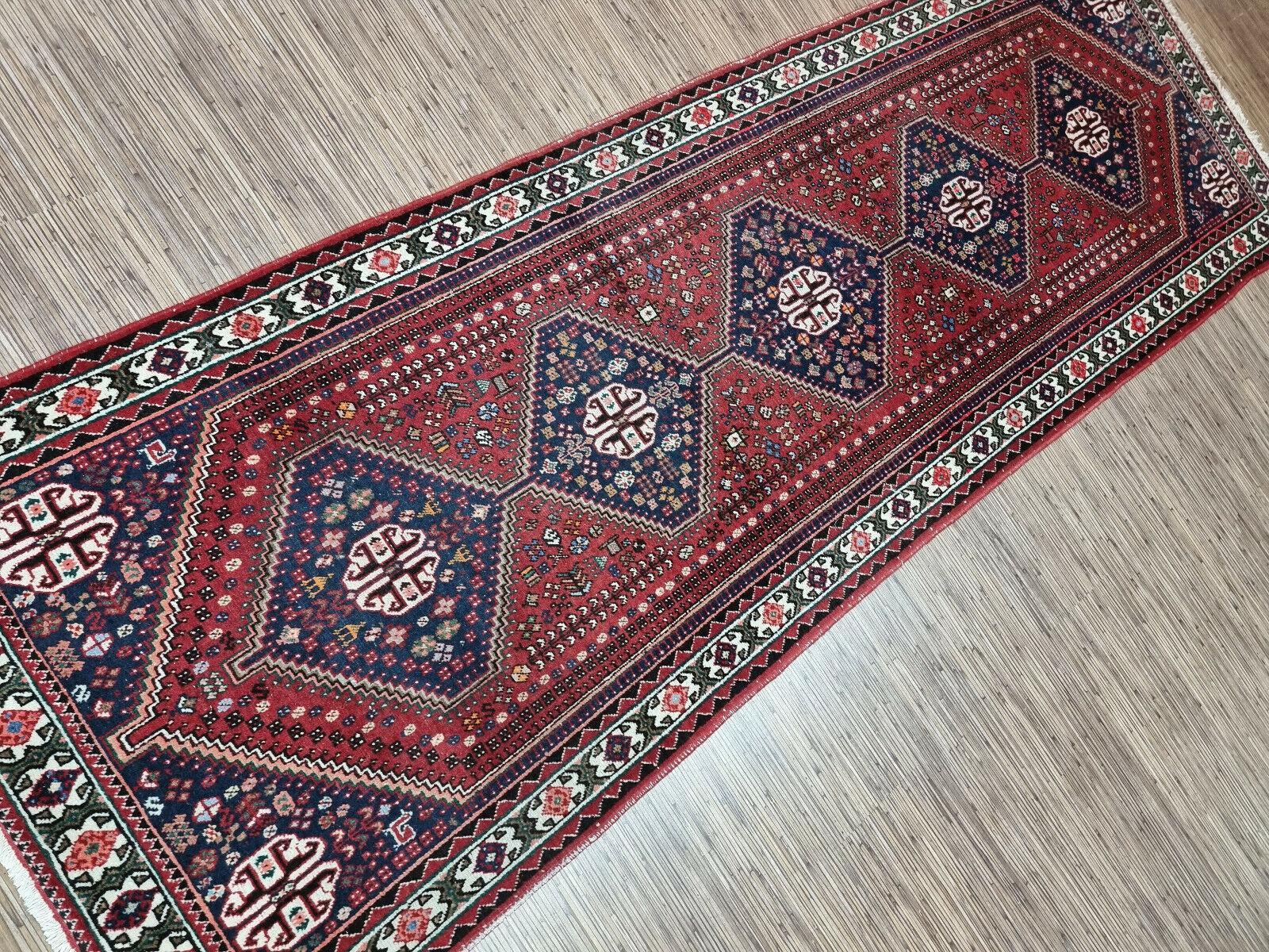 Handmade Vintage Persian Style Shiraz Rug 3.1' x 9.2', 1960s - 1D99 For Sale 5