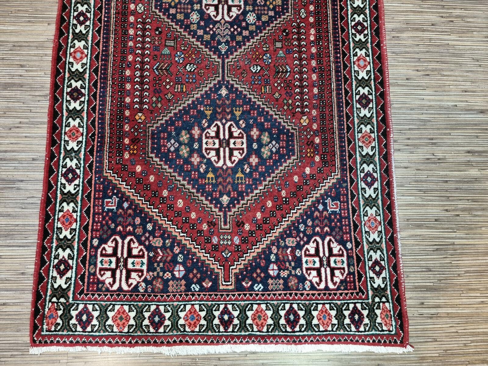 Handmade Vintage Persian Style Shiraz Rug 3.1' x 9.2', 1960s - 1D99 1