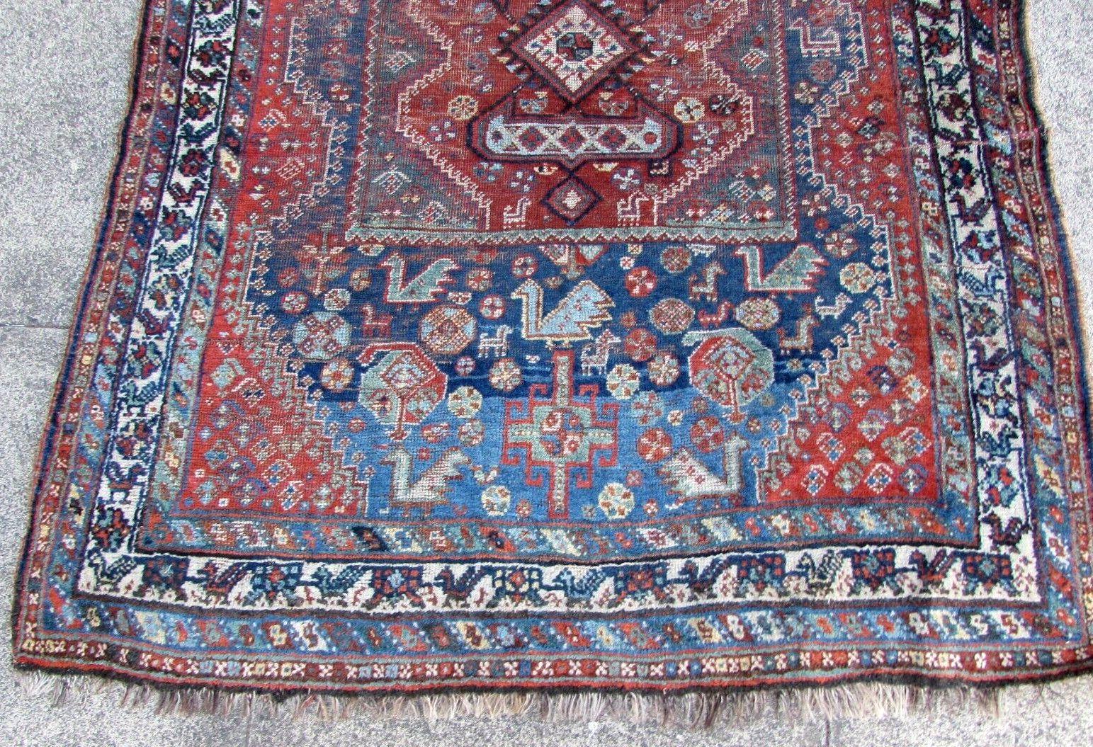 Hand-Knotted Handmade Vintage Persian Style Shiraz Rug 3.8' x 4.9', 1920s, 1Q34 For Sale