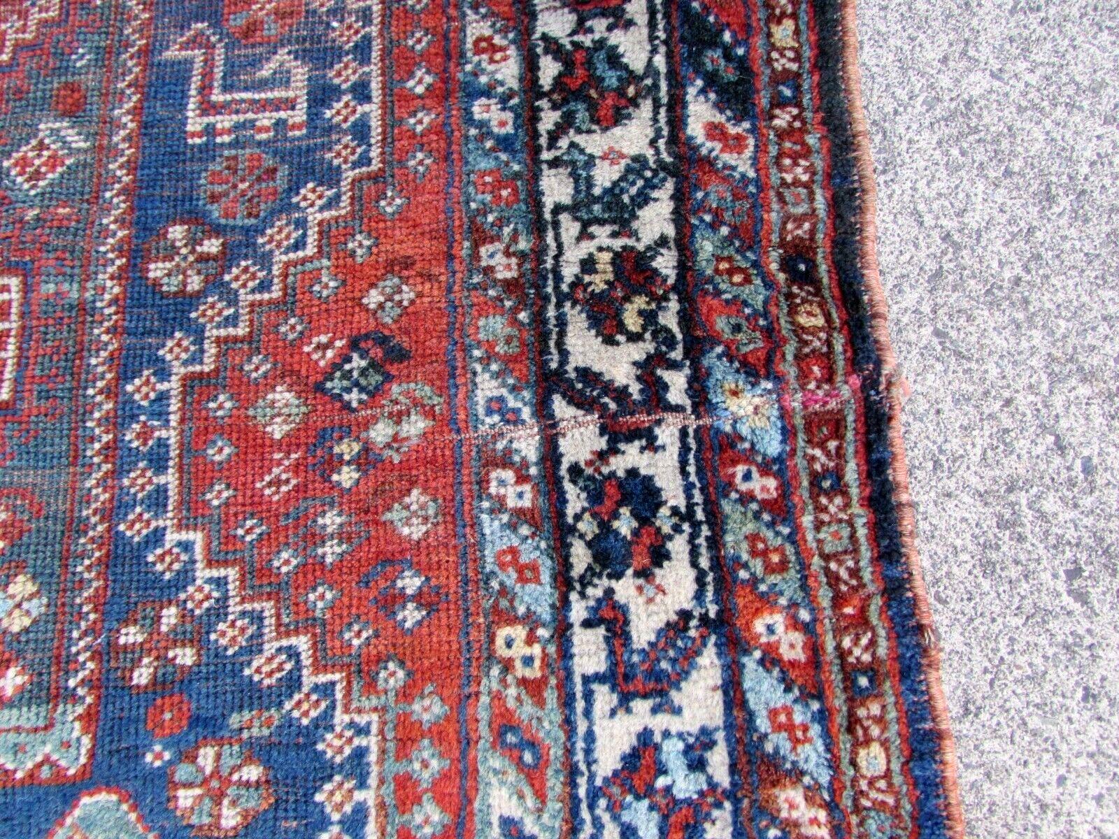 Handmade Vintage Persian Style Shiraz Rug 3.8' x 4.9', 1920s, 1Q34 For Sale 2