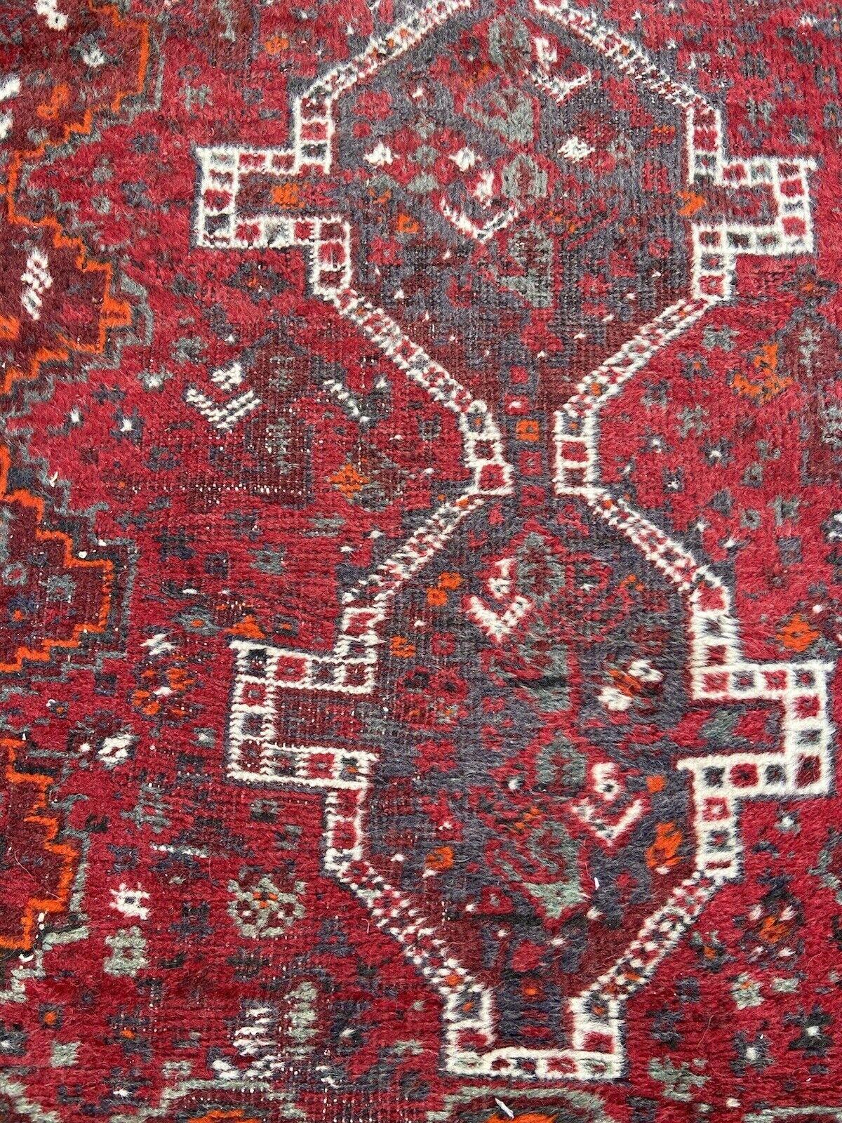 Handmade Vintage Persian Style Shiraz Rug 3.9' x 5, 1940s - 1S02 For Sale 5