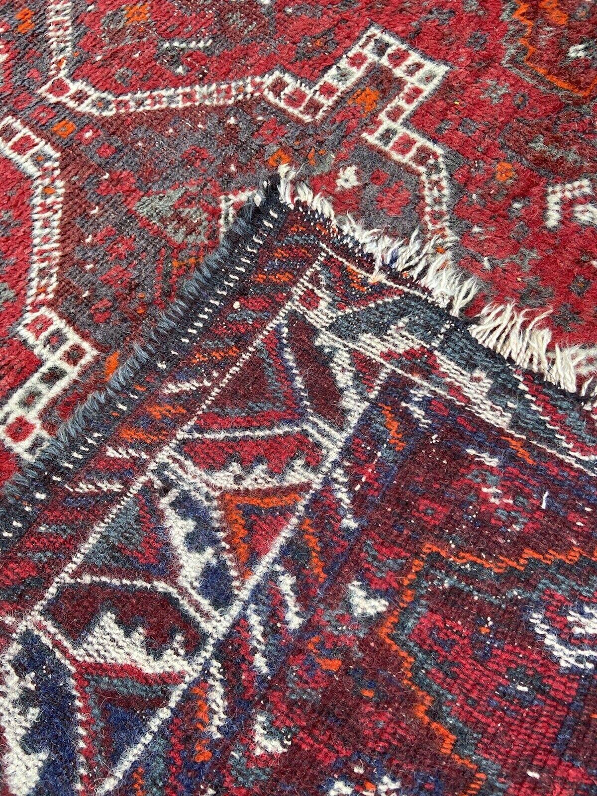 Mid-20th Century Handmade Vintage Persian Style Shiraz Rug 3.9' x 5, 1940s - 1S02 For Sale