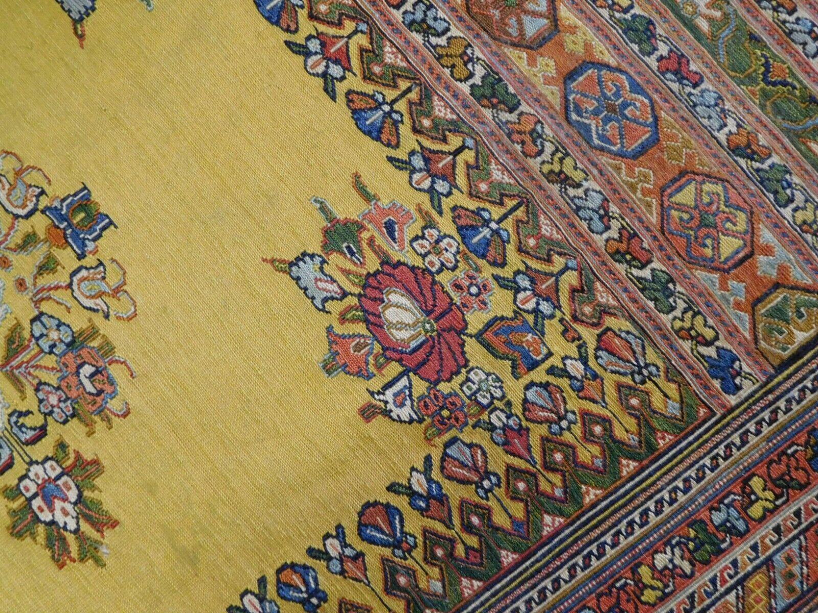Handgefertigter Sumak-Kelim-Teppich im persischen Stil im Vintage-Stil 4.3' x 7,5', 1960er Jahre - 1K02 (Mitte des 20. Jahrhunderts) im Angebot
