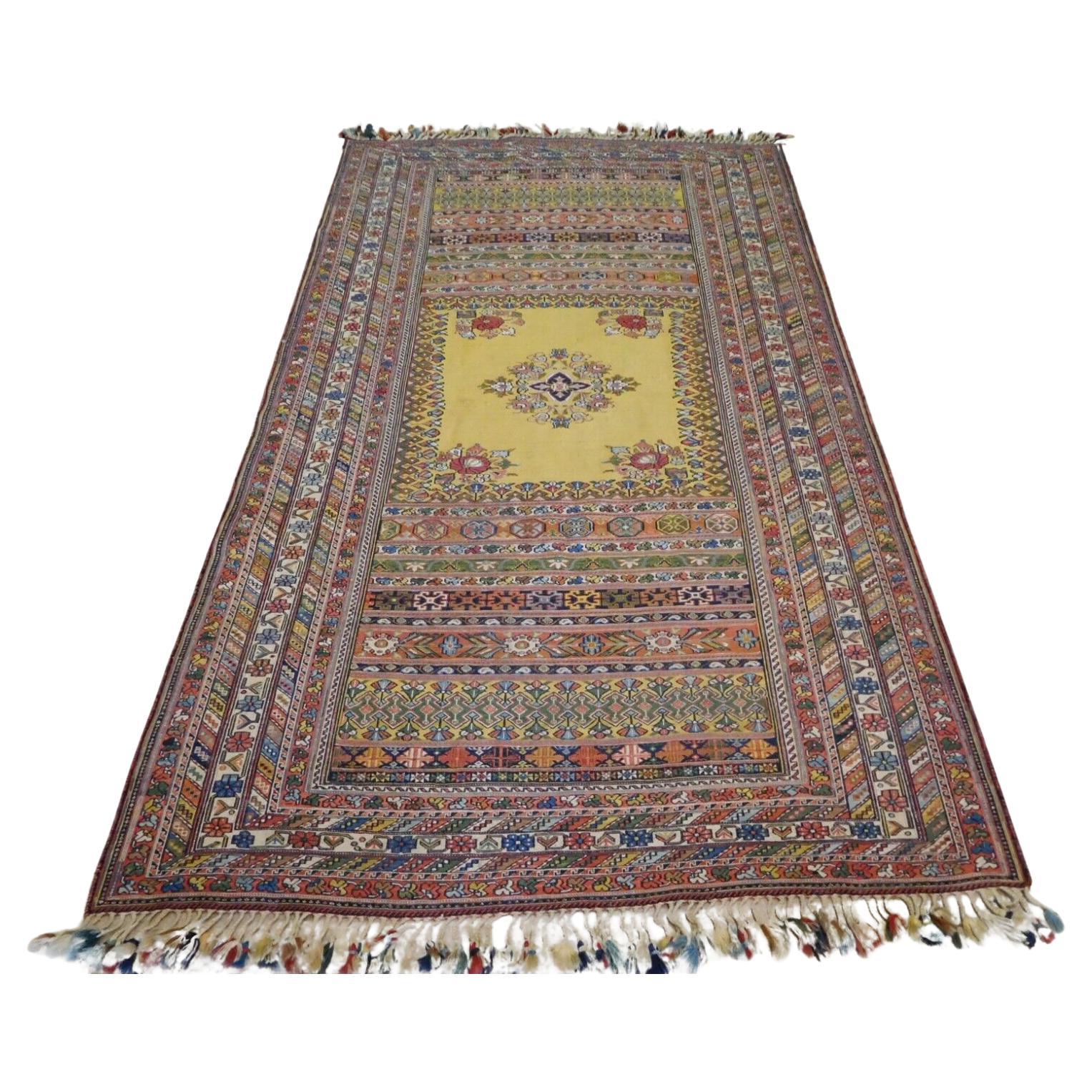 Handgefertigter Sumak-Kelim-Teppich im persischen Stil im Vintage-Stil 4.3' x 7,5', 1960er Jahre - 1K02 im Angebot