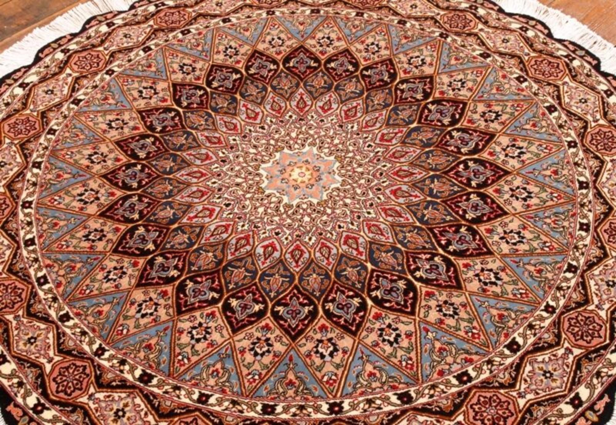 Handmade Vintage Persian Style Tabriz Rug With Silk 4.9', 1970s - 1T24 In Good Condition For Sale In Bordeaux, FR