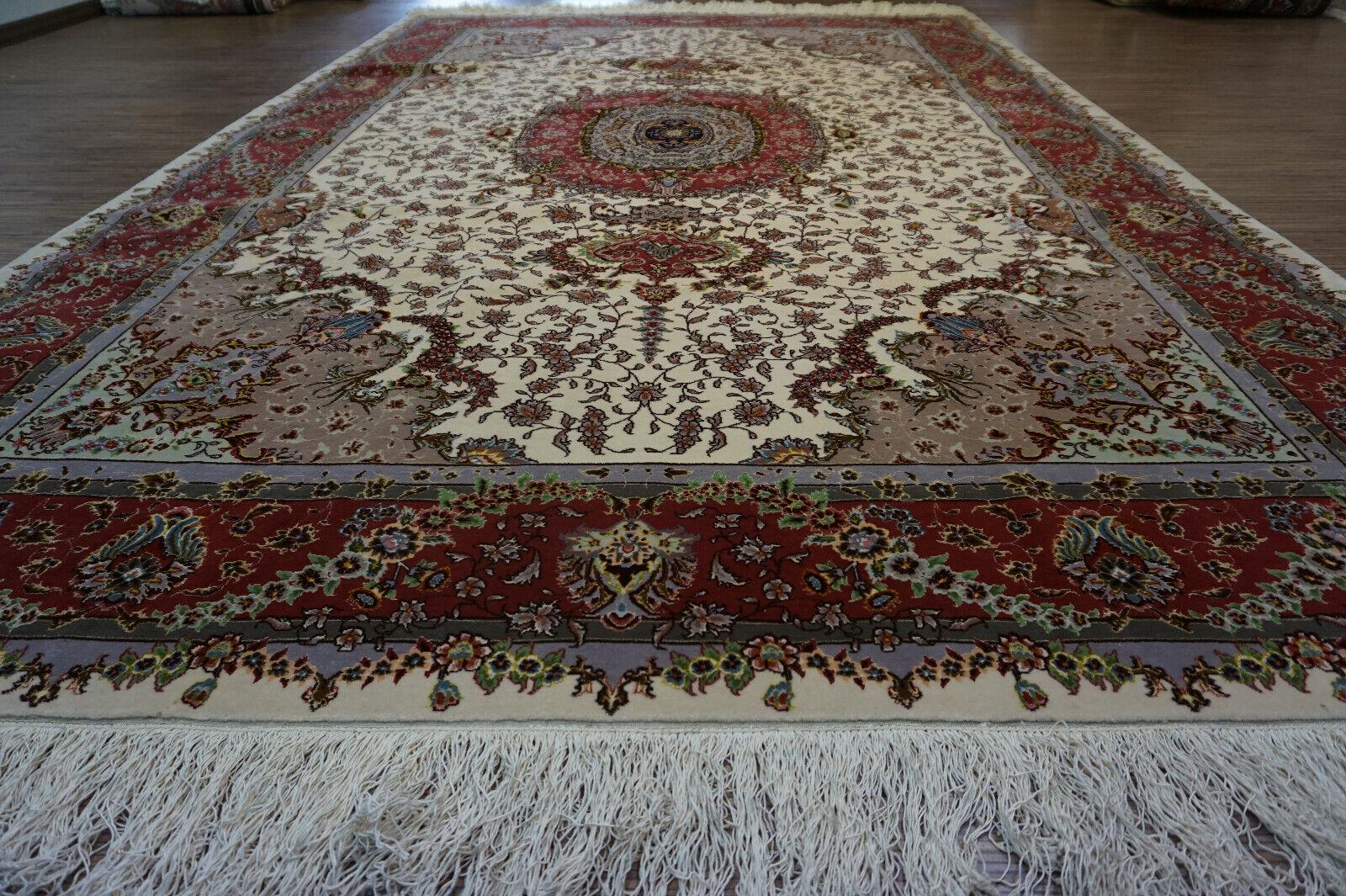 Handmade Vintage Persian Style Tabriz Rug With Silk 6.5' x 10', 1980s - 1D63 In Good Condition For Sale In Bordeaux, FR