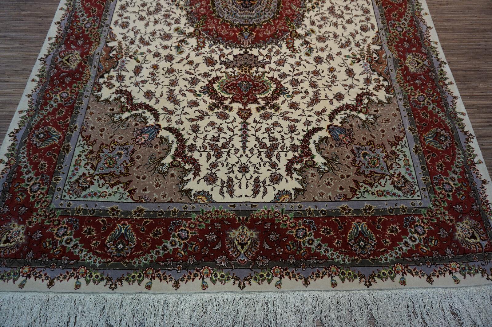 Handmade Vintage Persian Style Tabriz Rug With Silk 6.5' x 10', 1980s - 1D63 For Sale 3