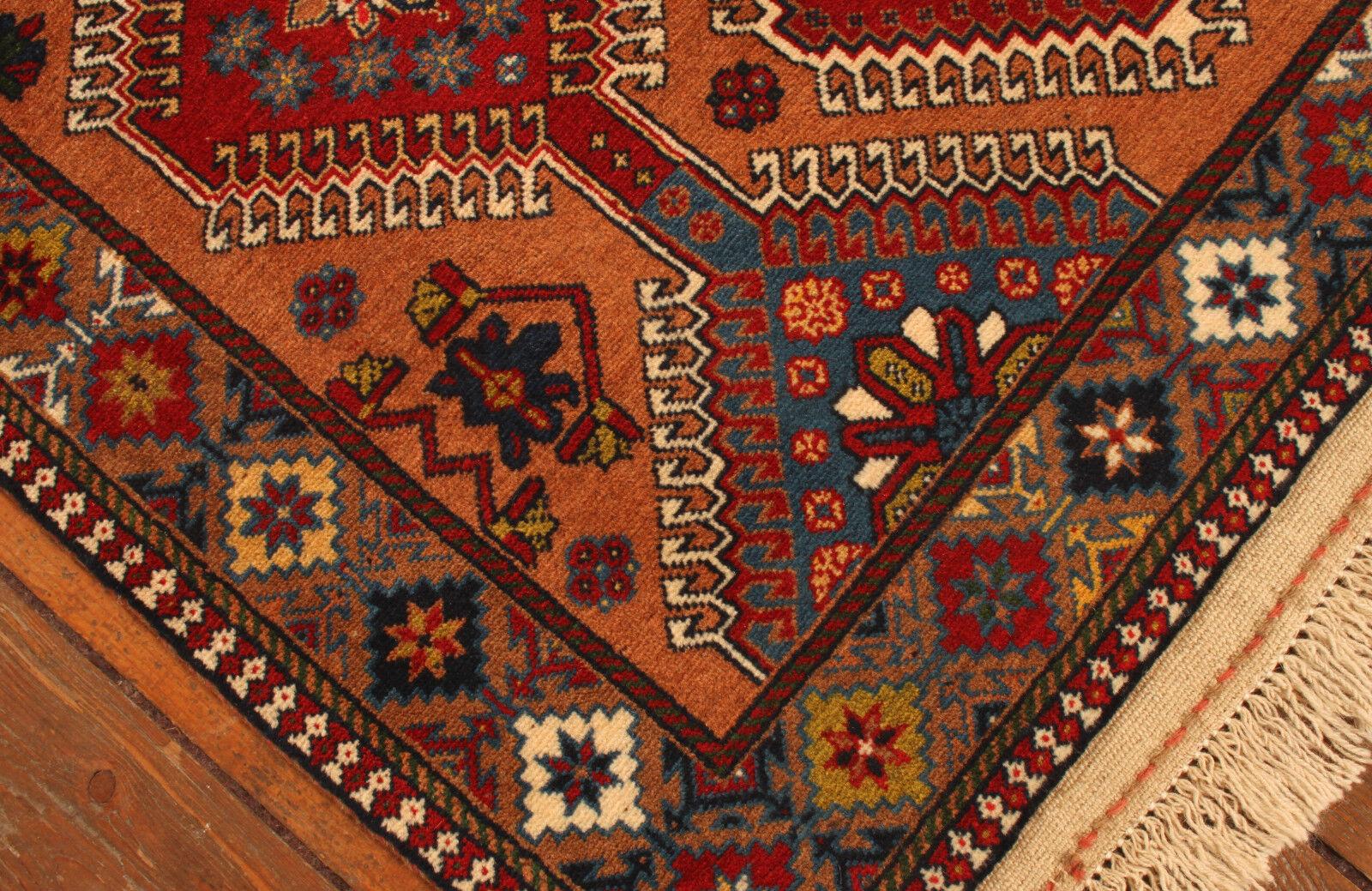 Handmade Vintage Persian Style Yalameh Rug 3.4' x 4.7', 1990s - 1T17 In Good Condition For Sale In Bordeaux, FR