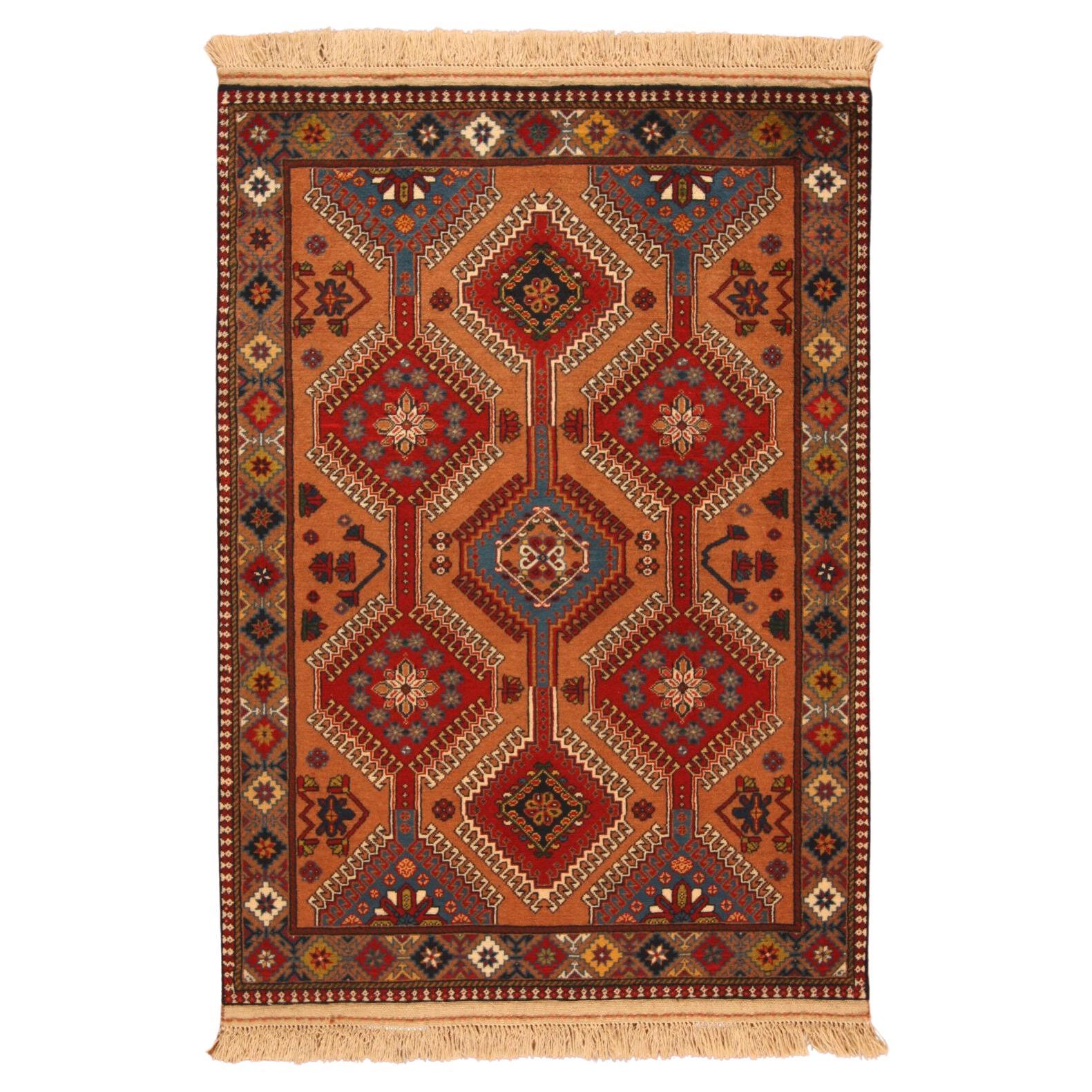 Handgefertigter Yalameh-Teppich im persischen Vintage-Stil 3.4' x 4,7', 1990er Jahre - 1T17