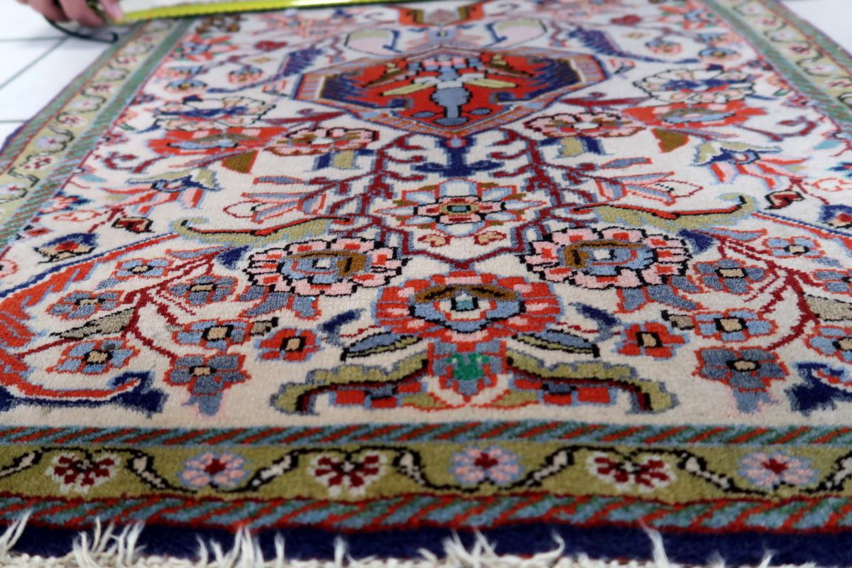 Tappeto Tabriz persiano d'epoca fatto a mano 2' x 2' 1950 - 1C1149 in vendita 2