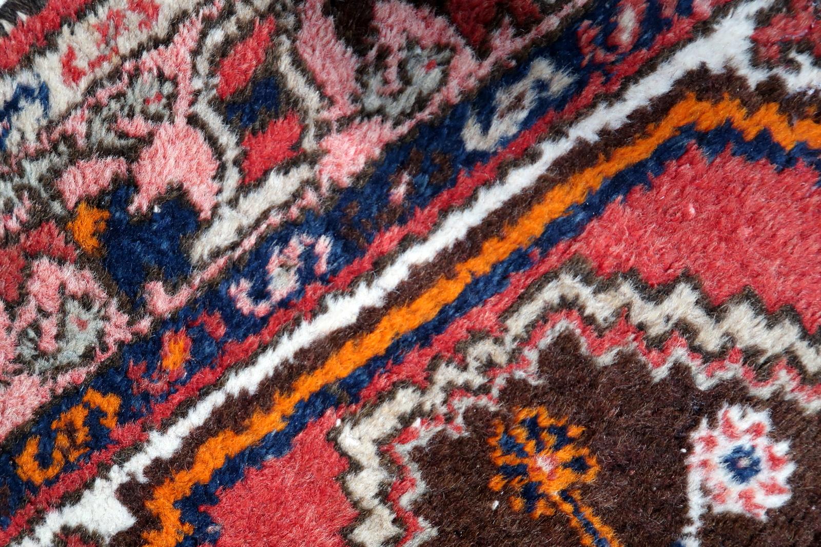 Handgefertigter persischerHamadan-Teppich im Vintage-Stil 3' x 6,4' (93cm x 196cm) 1970er Jahre -1C1068 im Angebot 5