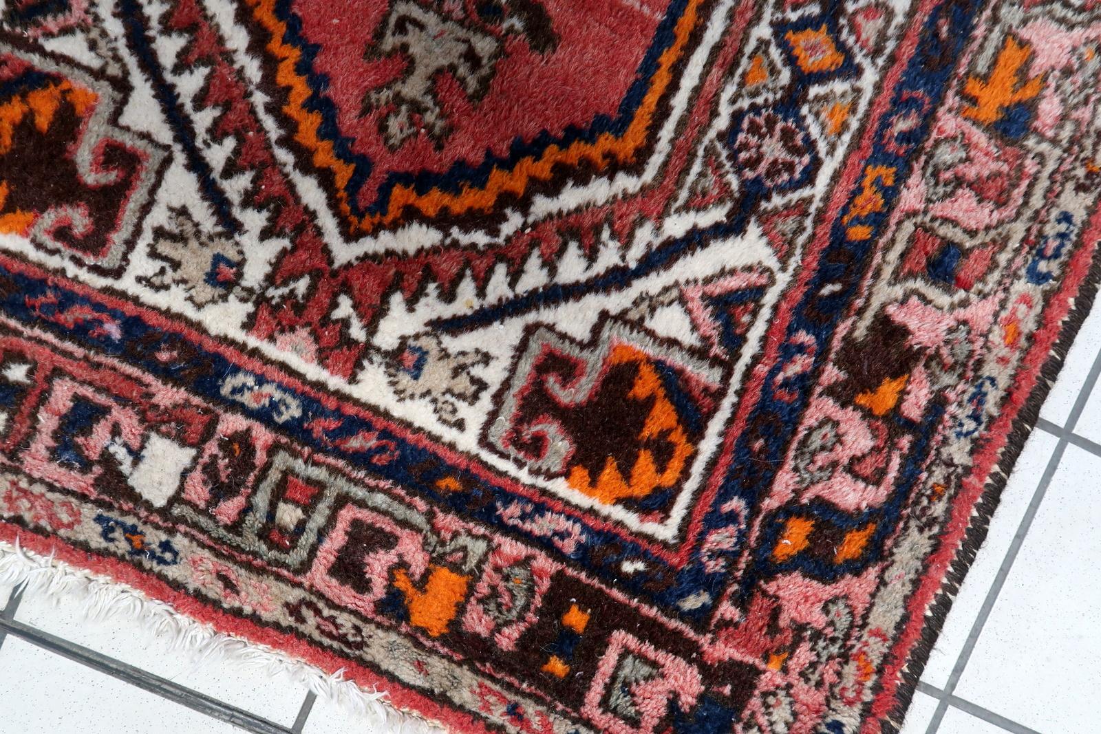 Handgefertigter persischerHamadan-Teppich im Vintage-Stil 3' x 6,4' (93cm x 196cm) 1970er Jahre -1C1068 im Zustand „Gut“ im Angebot in Bordeaux, FR