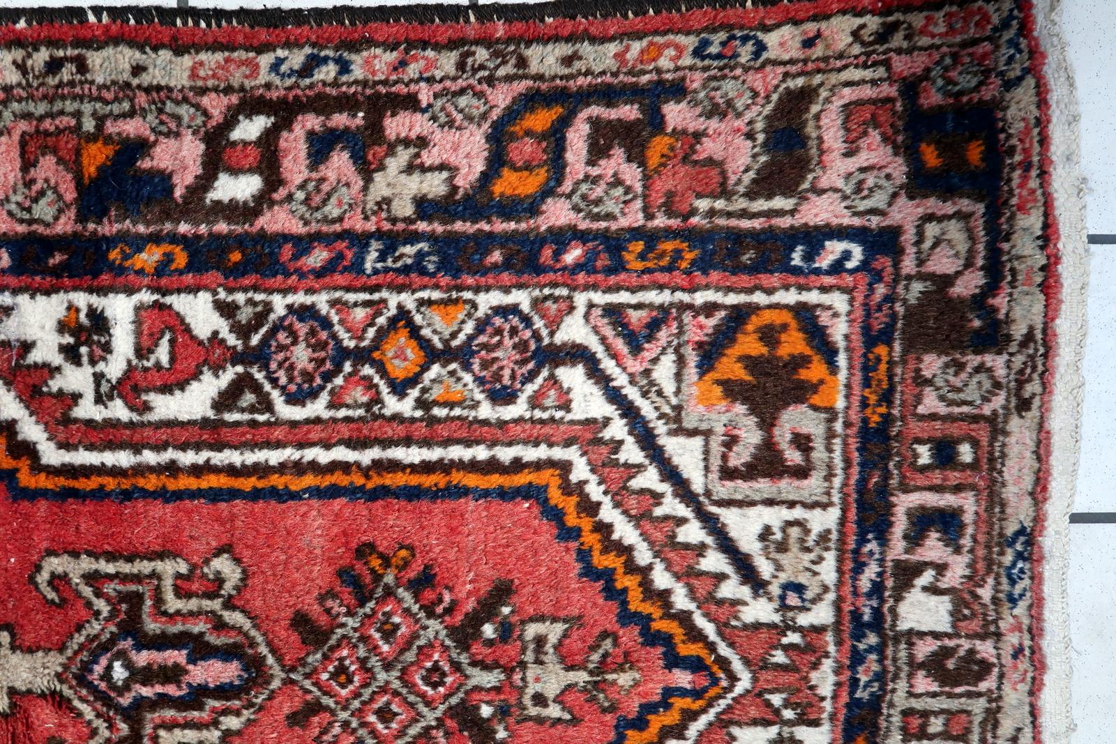 Handgefertigter persischerHamadan-Teppich im Vintage-Stil 3' x 6,4' (93cm x 196cm) 1970er Jahre -1C1068 im Angebot 4