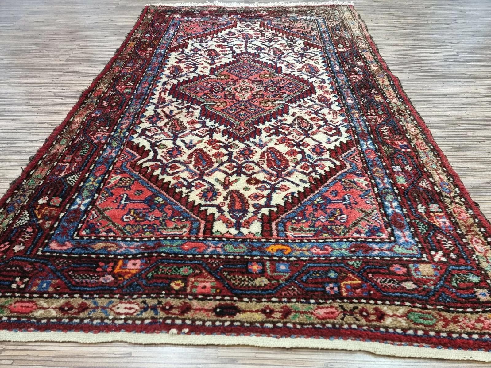 Tappeto persiano vintage Hamadan fatto a mano 3,1' x 5,1' 1950 - 1D184 in vendita 1