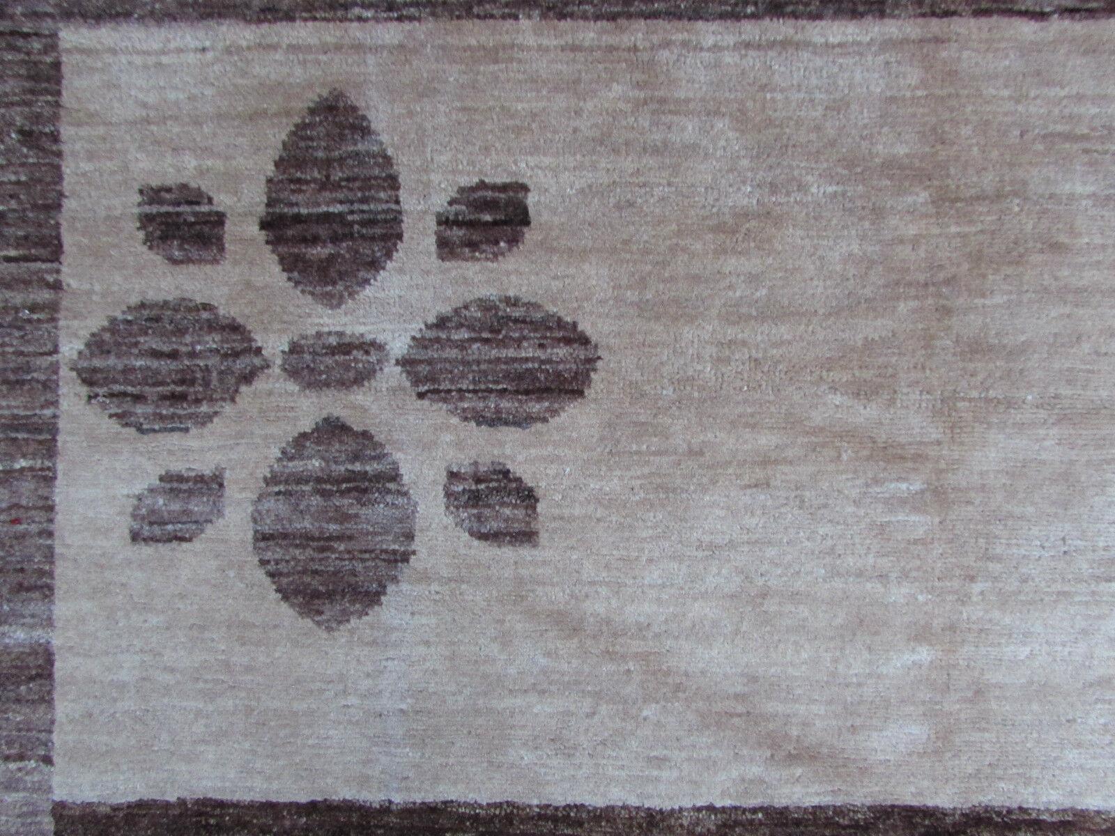 Handgefertigter Gabbeh-Teppich im persischen Stil 6,2' x 8,7', 1970er Jahre - 1Q65 (Ende des 20. Jahrhunderts) im Angebot