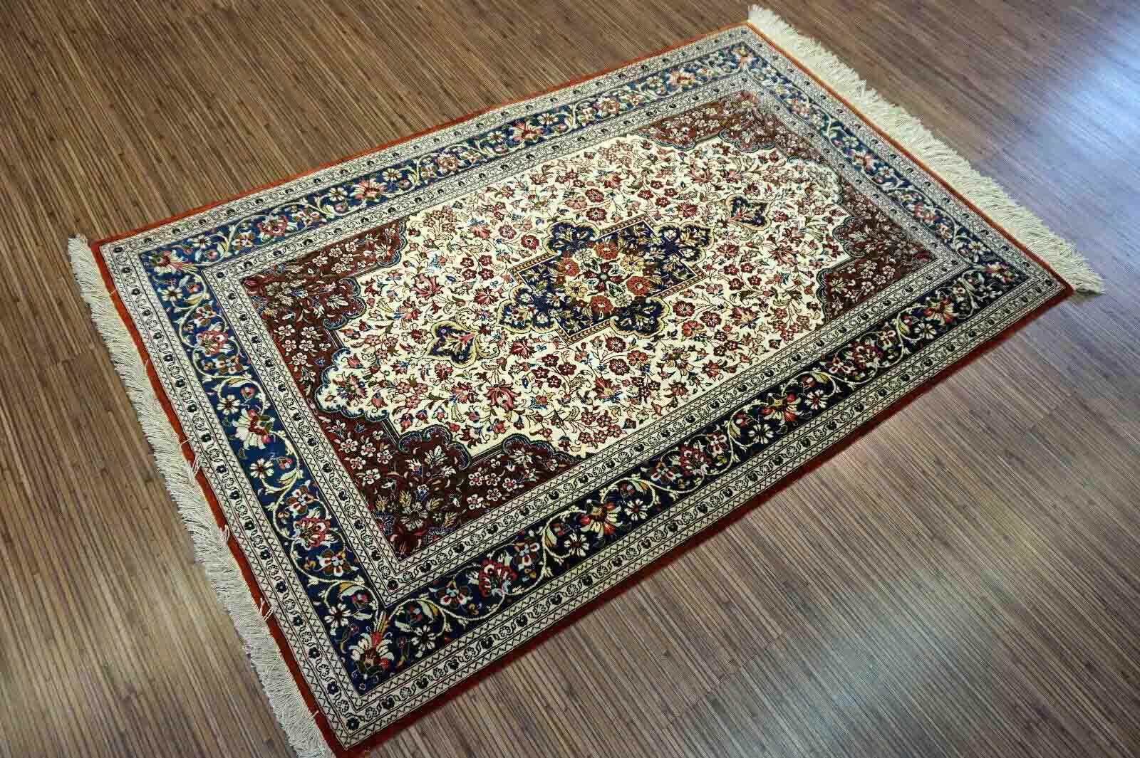 Tapis vintage fait à la main de style Qum, années 1970, 1D17 en vente 2