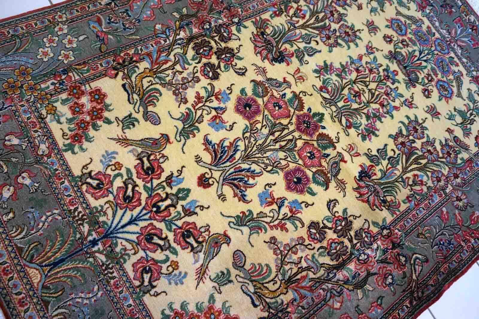 Tappeto fatto a mano in stile Qum vintage, anni '70, 1D27 in vendita 4