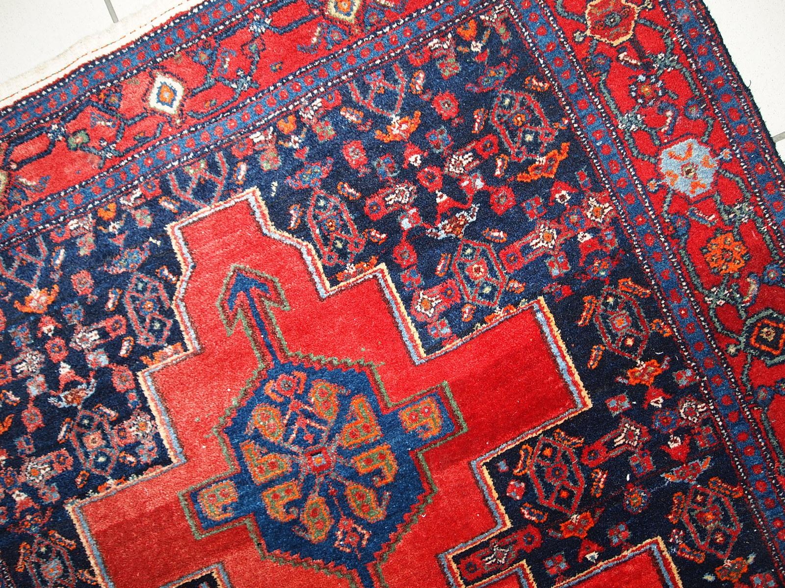 Handmade Vintage Senneh Style Rug, 1960s, 1C679 In Good Condition For Sale In Bordeaux, FR