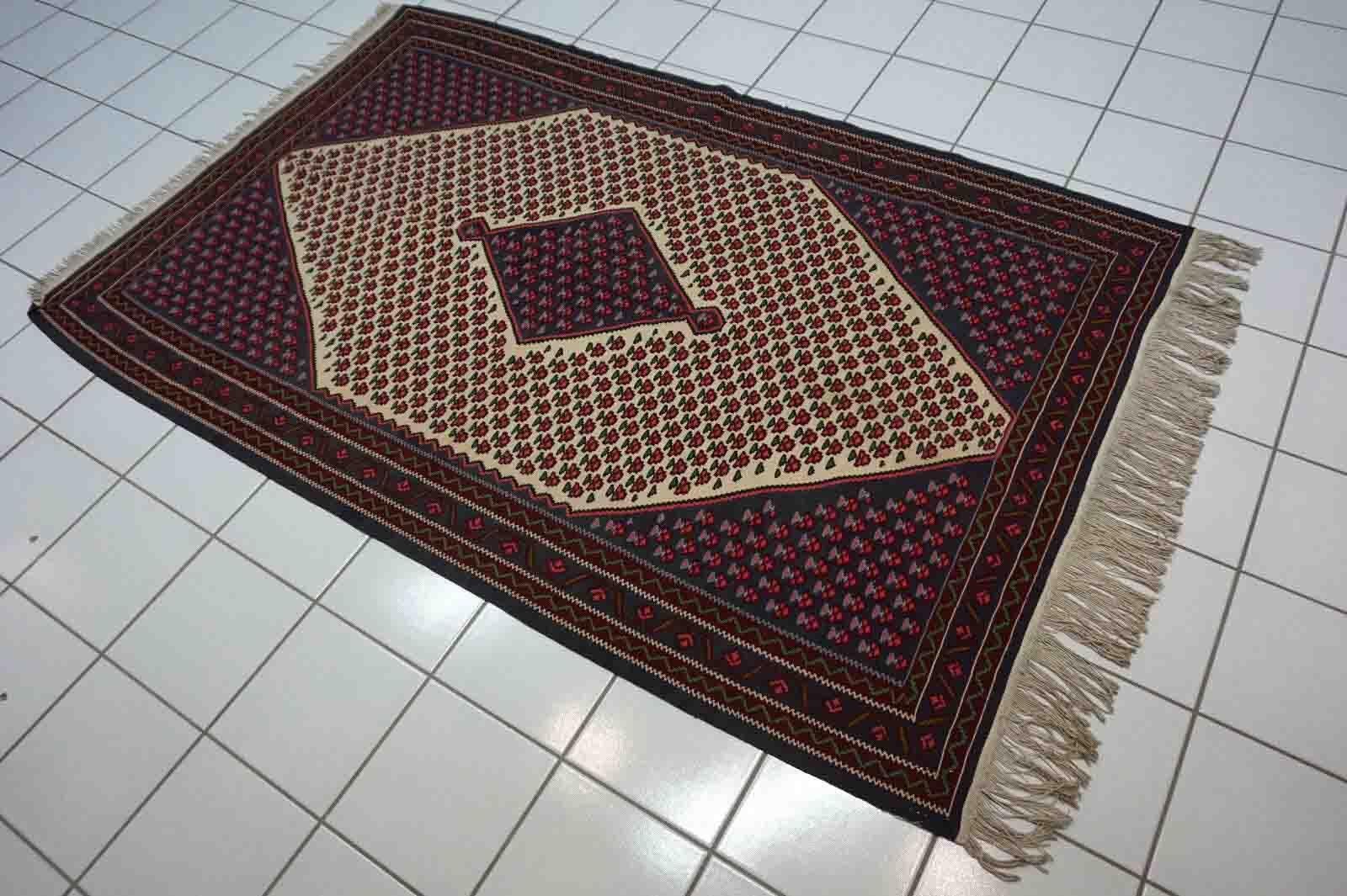 Handgefertigter Vintage-Teppich im Senneh-Stil, 1970er Jahre, 1D34 im Angebot 3