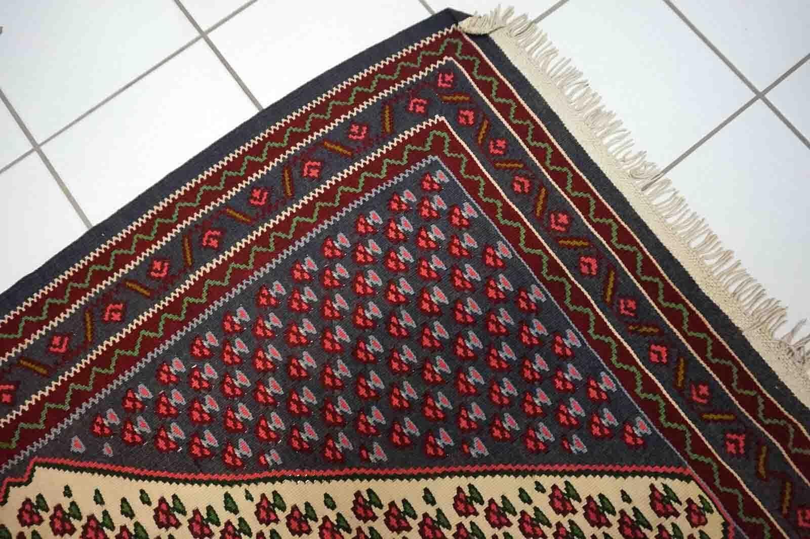Handgefertigter Vintage-Teppich im Senneh-Stil, 1970er Jahre, 1D34 (Ende des 20. Jahrhunderts) im Angebot
