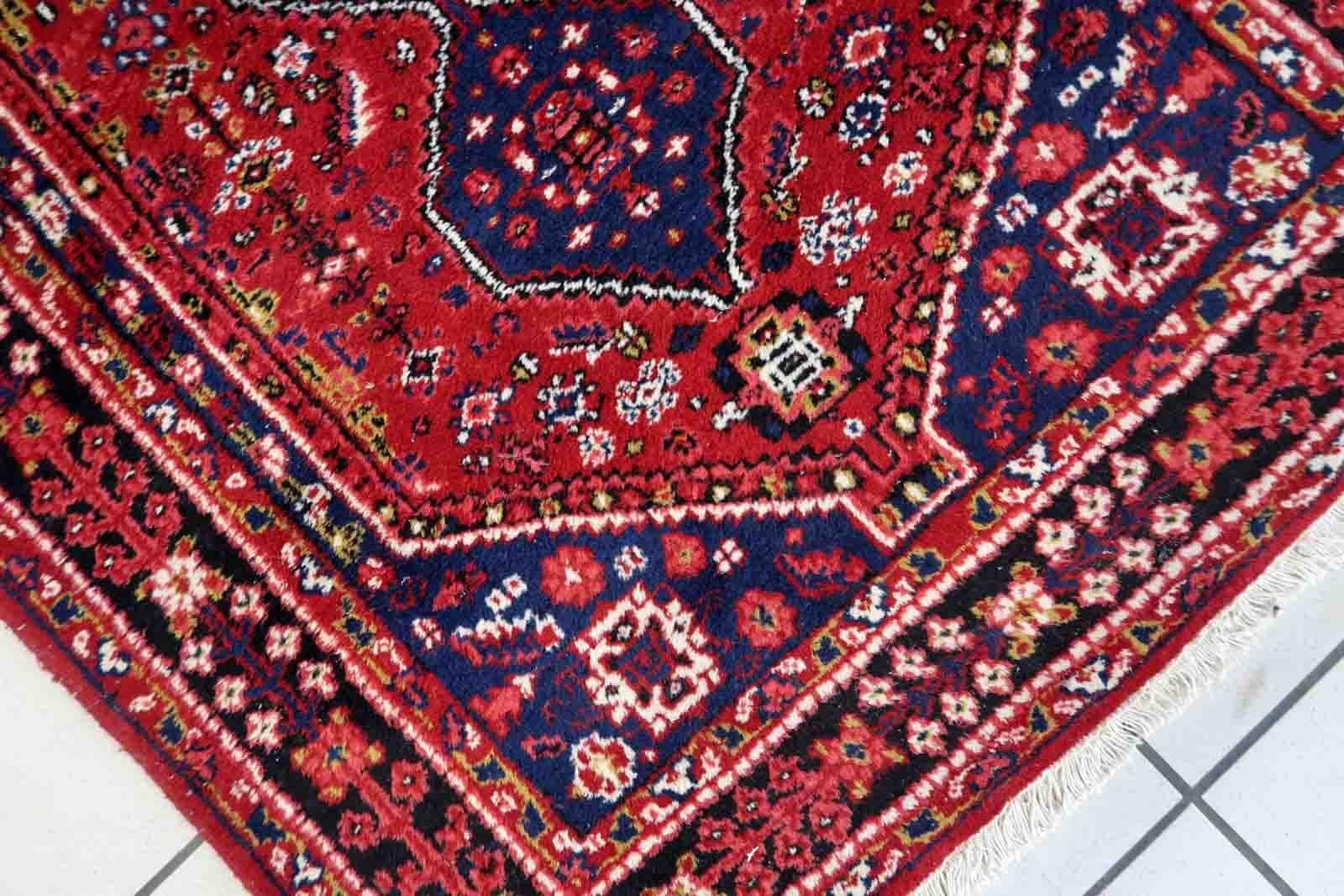 Handmade Vintage Shiraz Style Rug, 1970s, 1C1018 For Sale 1