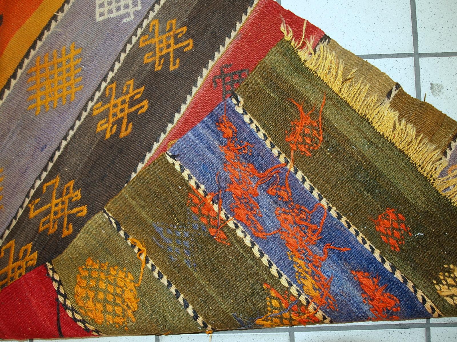 Handmade Vintage Sumak Style Kilim, 1940s, 1C608 For Sale 1
