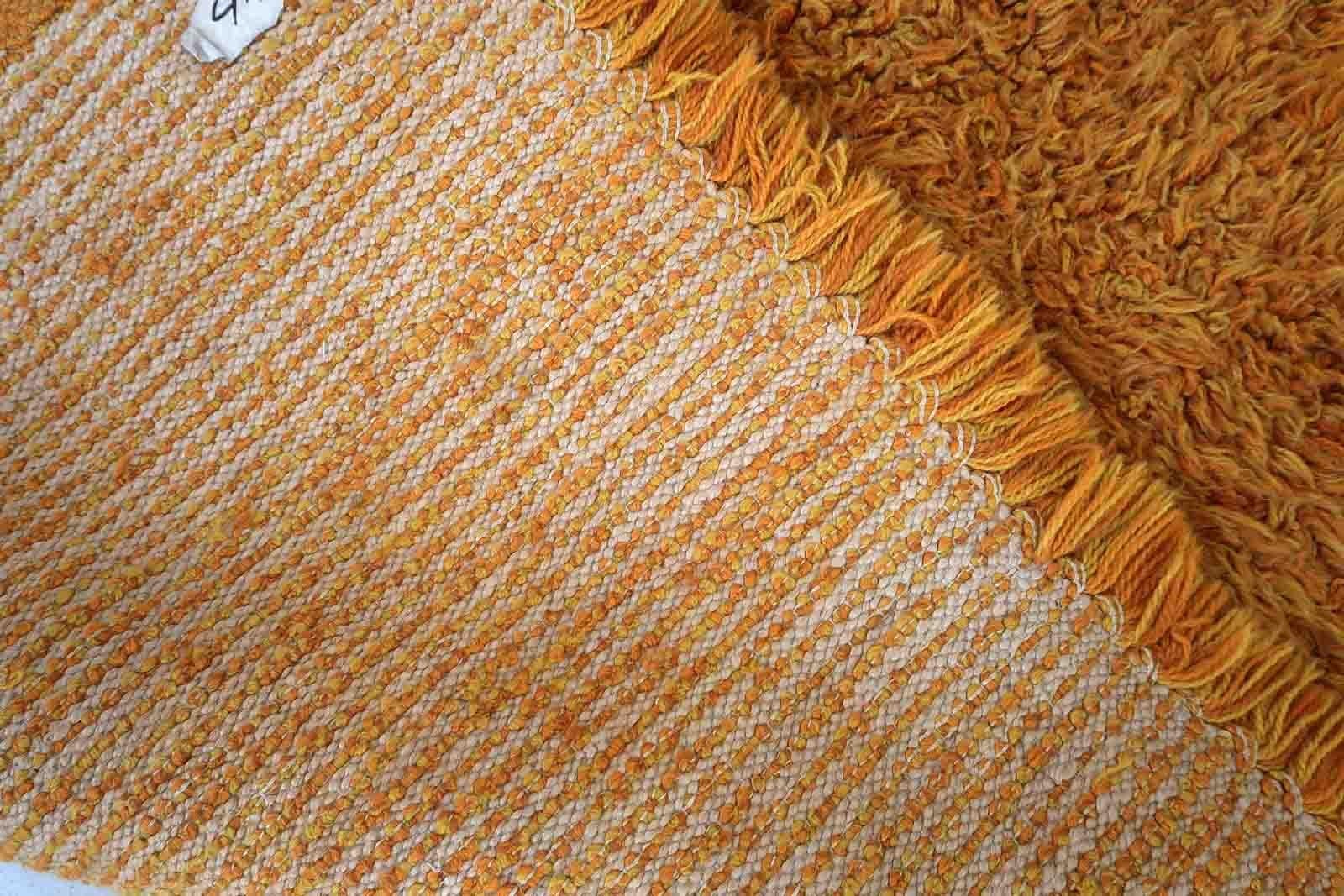 Handmade Vintage Swedish Shag Rug, 1960s, 1C844 In Good Condition In Bordeaux, FR
