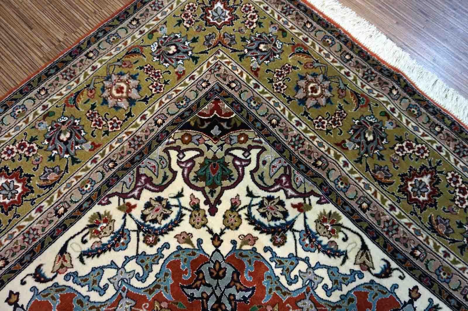 Handgefertigter Vintage-Teppich im Täbris-Stil, 1970er Jahre, 1D13 (Ende des 20. Jahrhunderts) im Angebot