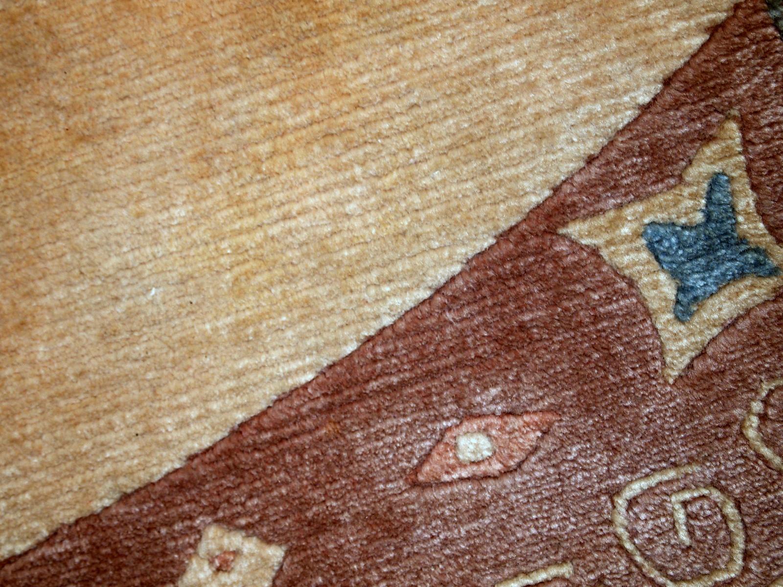 Handgefertigter tibetisch-khadenischer Vintage-Teppich, 1970er Jahre, 1C746 (Ende des 20. Jahrhunderts) im Angebot