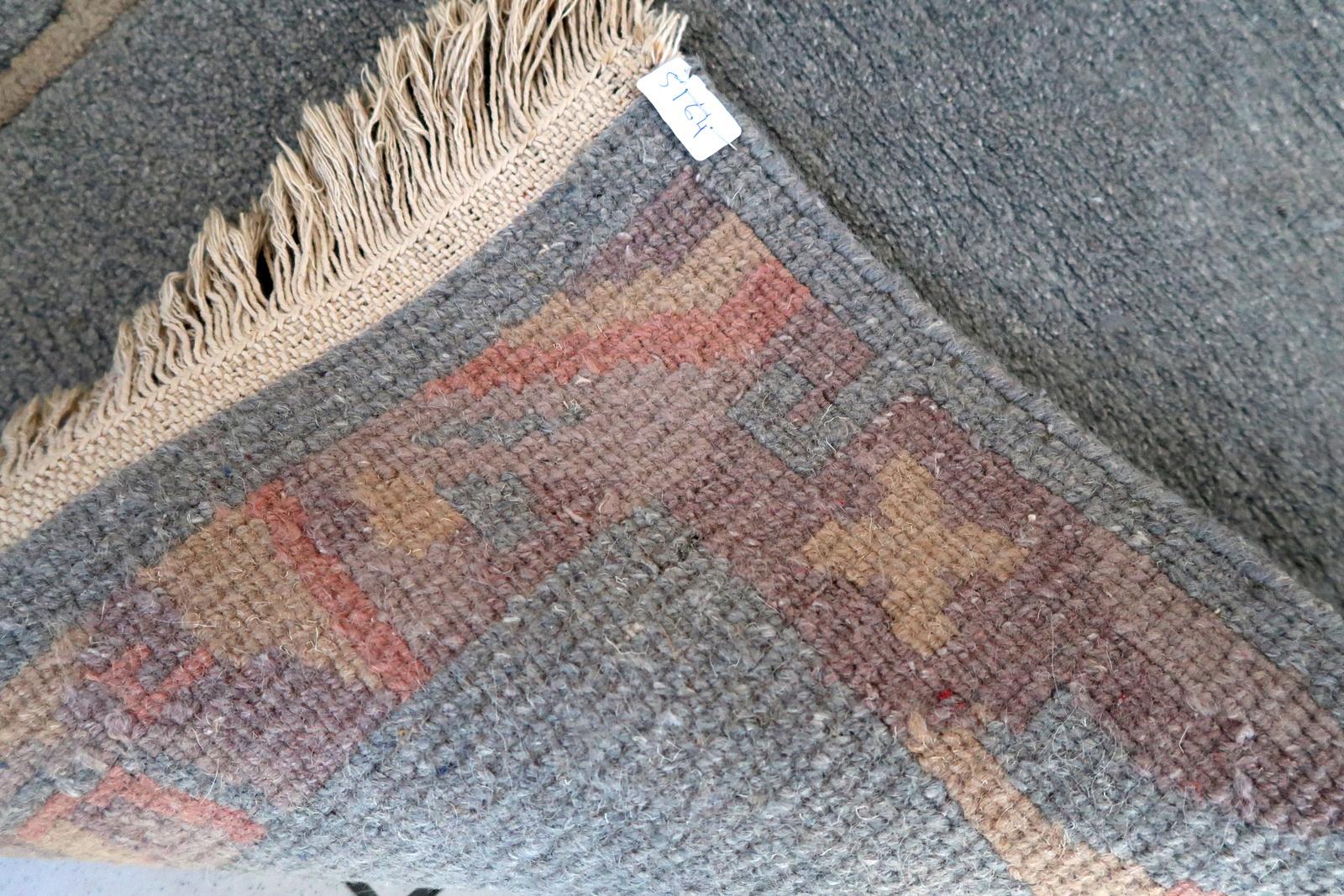 Handmade Vintage Tibetan Khaden Rug, 1970s, 1C822 In Good Condition For Sale In Bordeaux, FR