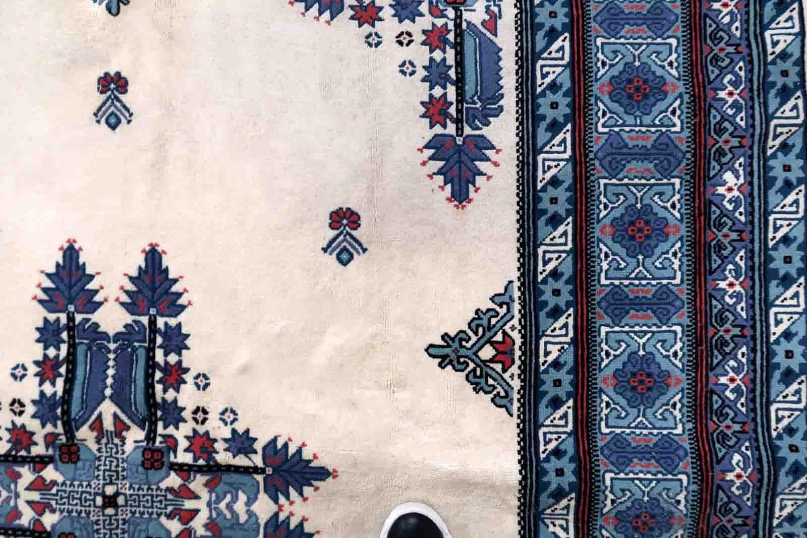 Handmade Vintage Tunisian Berber Rug, 1970s, 1C1035 For Sale 2