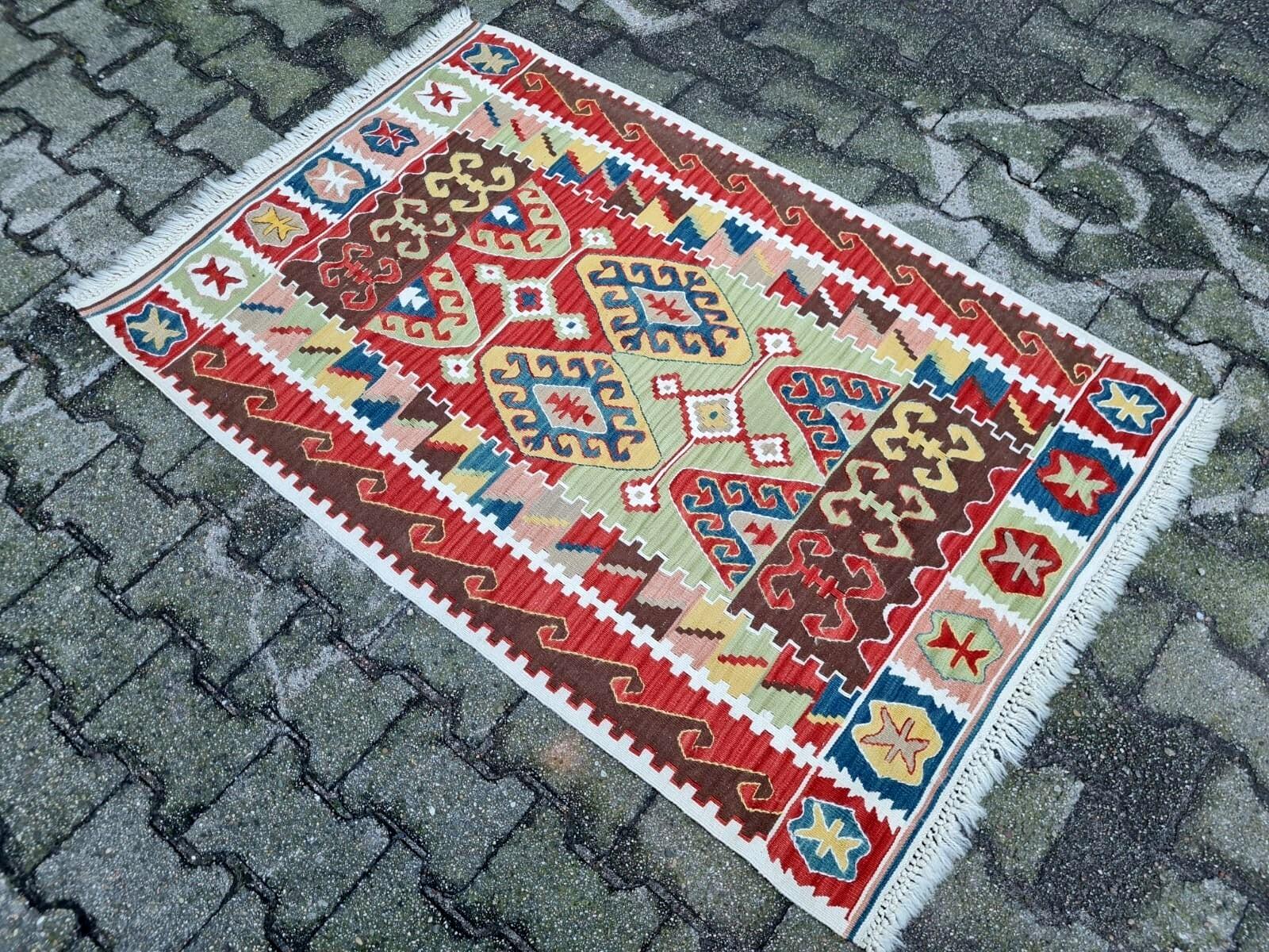 Handgefertigte Vintage türkischen anatolischen Kilim Teppich 3,1 'x 4,6' 1990er Jahre - 2K42 (Handgeknüpft) im Angebot