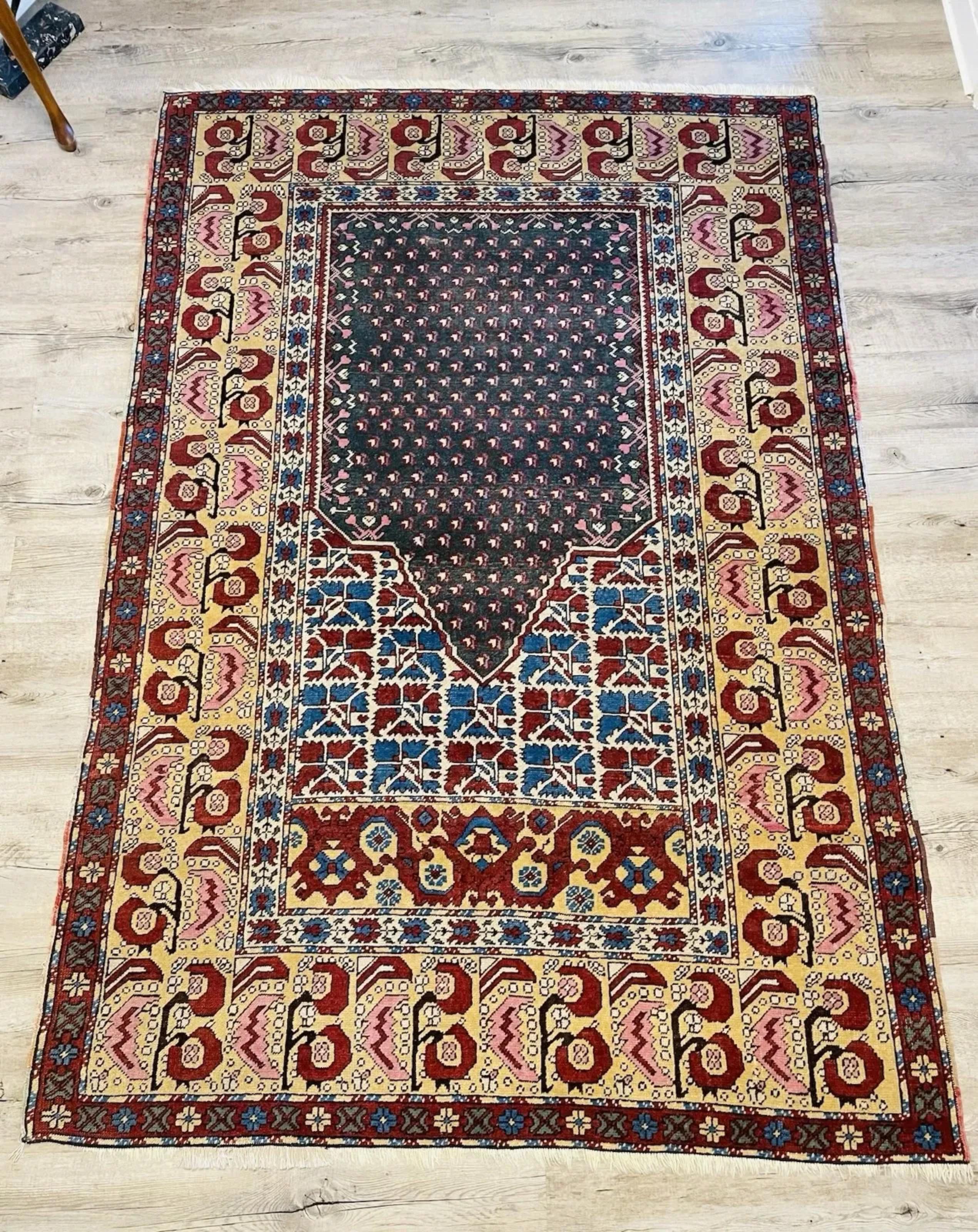 Annodato a mano Tappeto di preghiera anatolico turco d'epoca fatto a mano 4,2' x 6,3', anni '40 - 1N105 in vendita