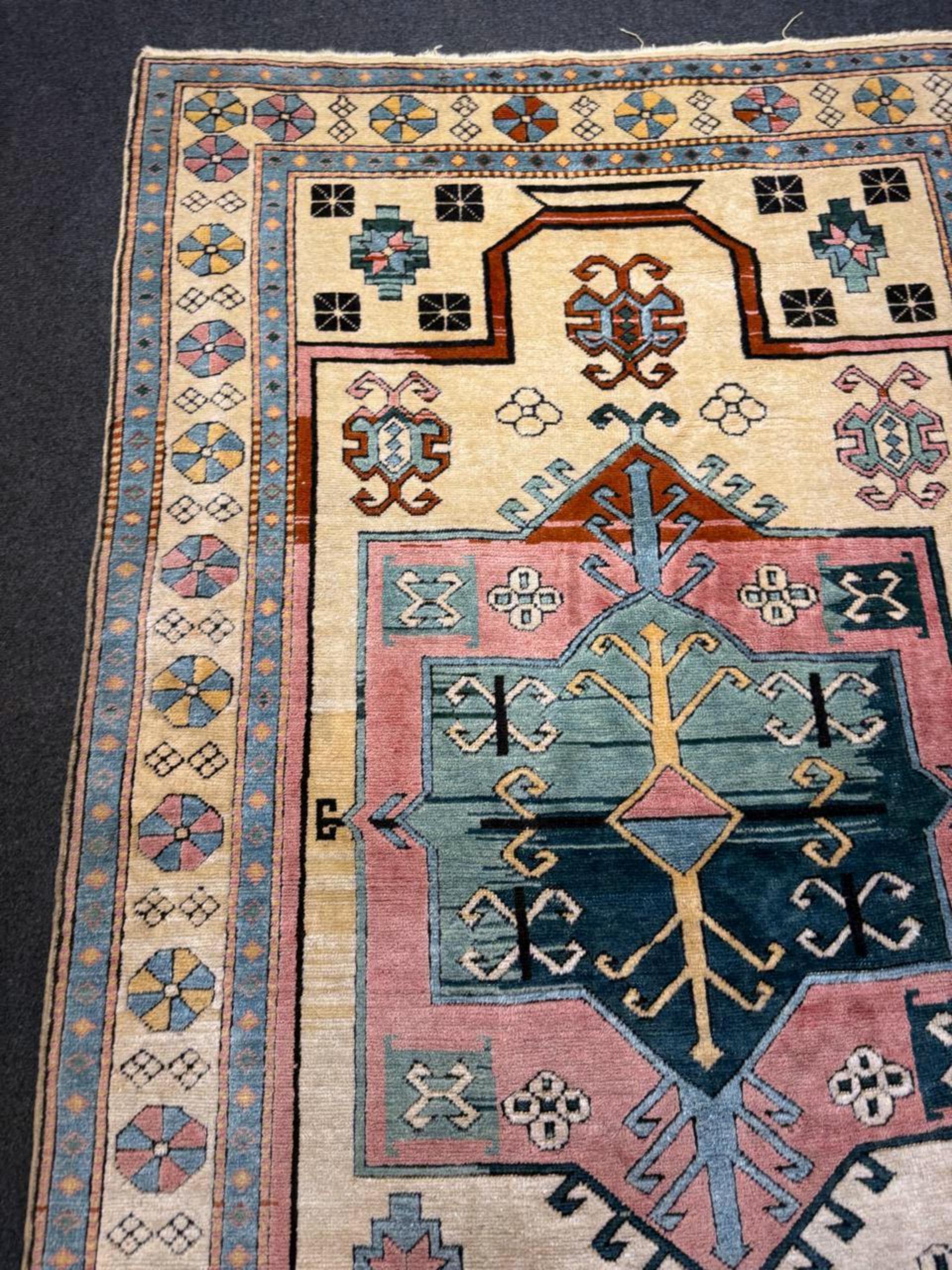 Francese Tappeto vintage turco anatolico fatto a mano 3,4' x 6, anni '50 - 2B1111 in vendita