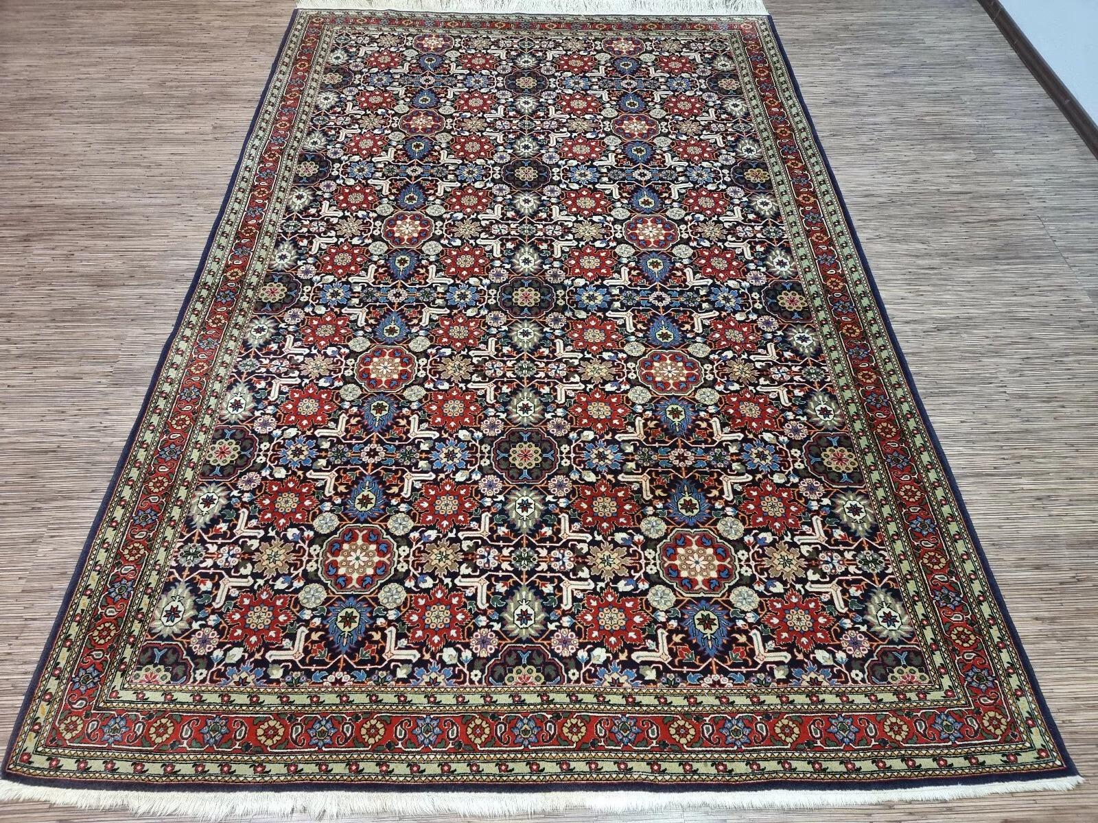 Handmade Vintage Turkish Hereke Rug 6.7' x 10.1' 1980s - 1D193 For Sale 4