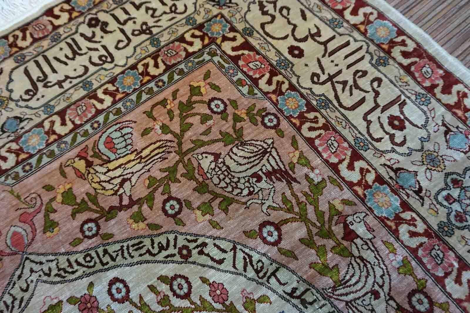 Handmade Vintage Turkish Hereke Silk Prayer Rug, 1950s, 1D11 In Good Condition In Bordeaux, FR